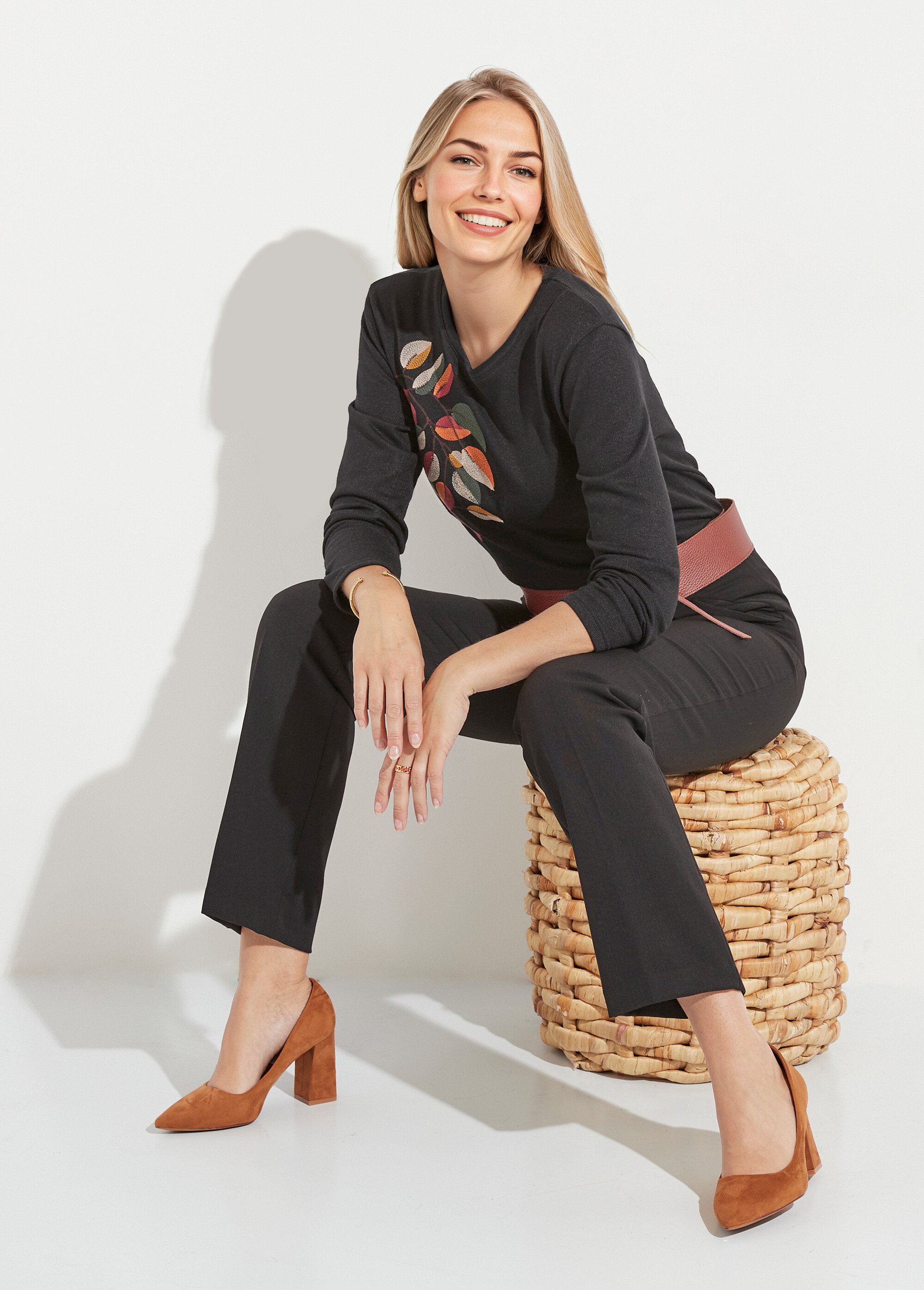 T-shirt col rond uni brodé manches longues