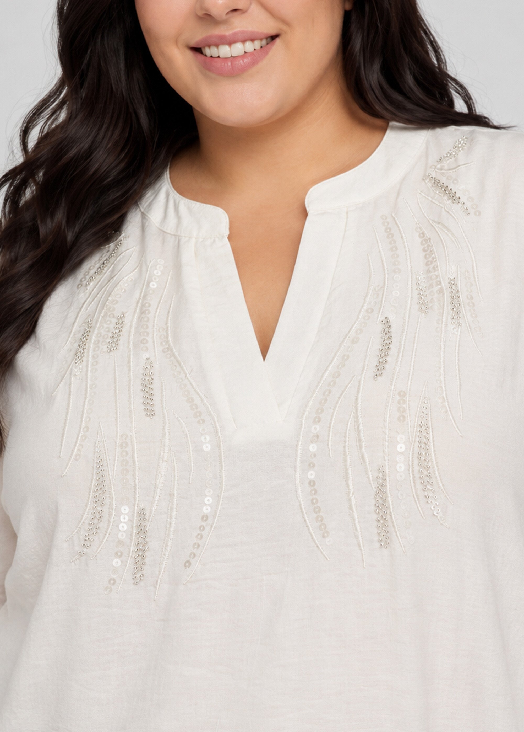 Tunique manches longues encolure sequins Femme Grande Taille Blanc CHY-F688 DE1