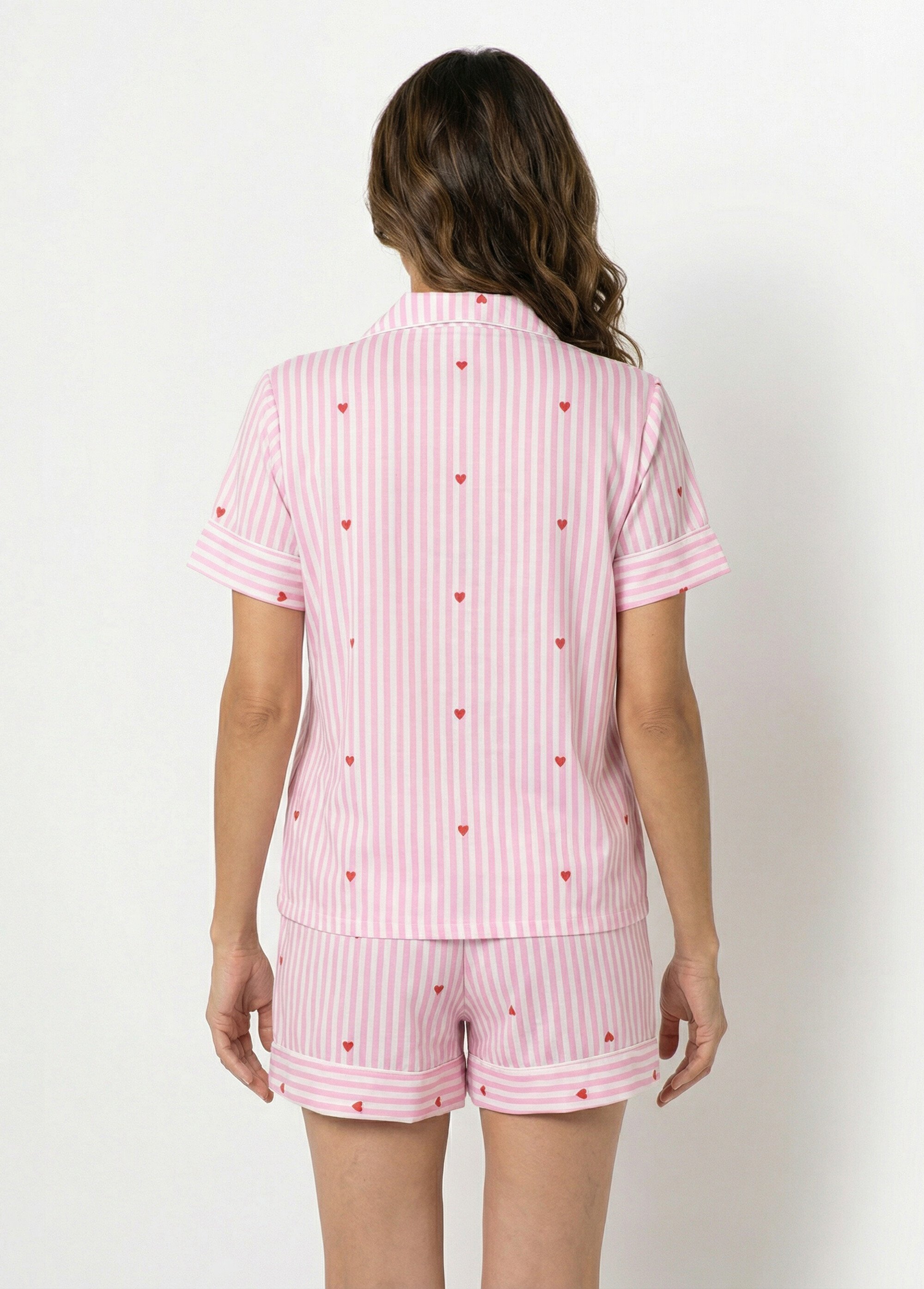 Pyjama short rayé avec motif coeurs