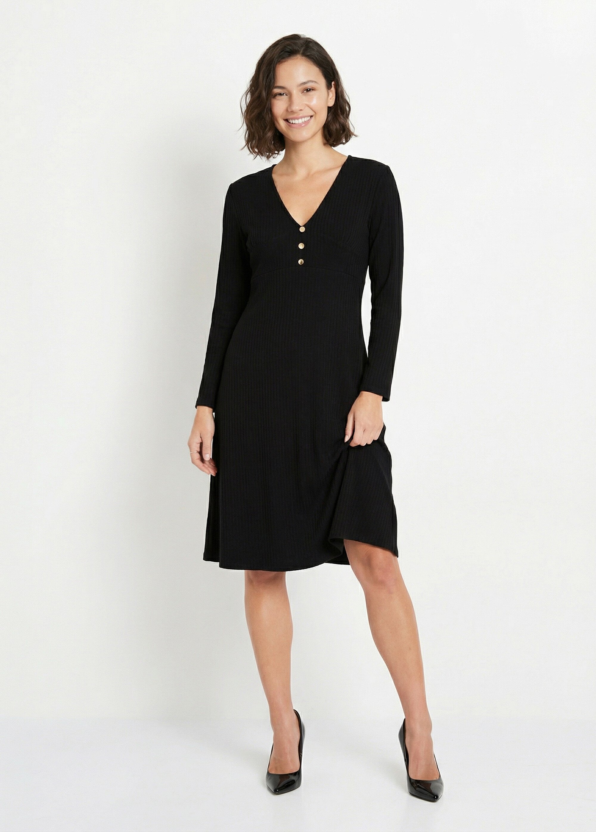 Robe unie courte col V en maille côtelée