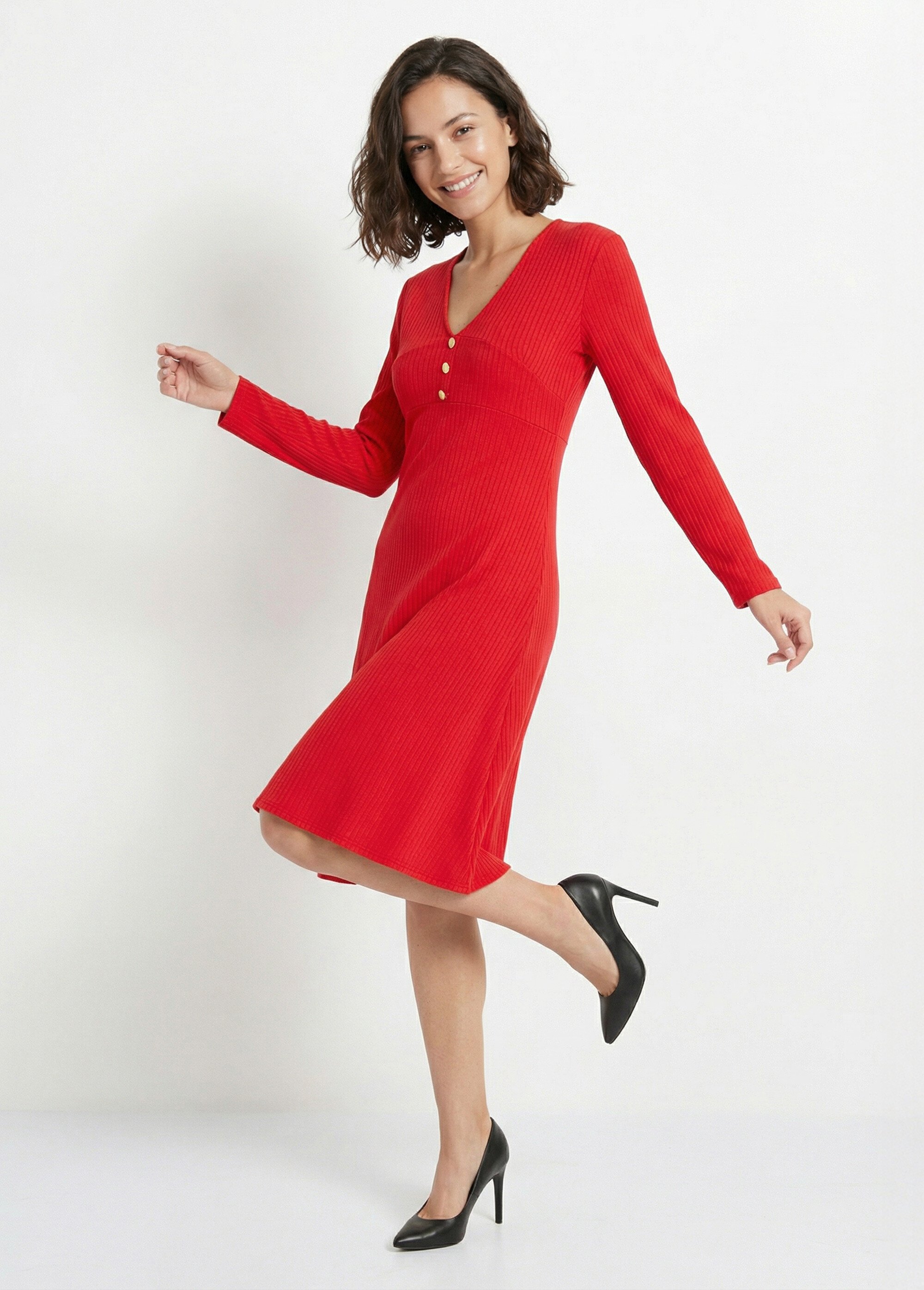Robe unie courte col V en maille côtelée