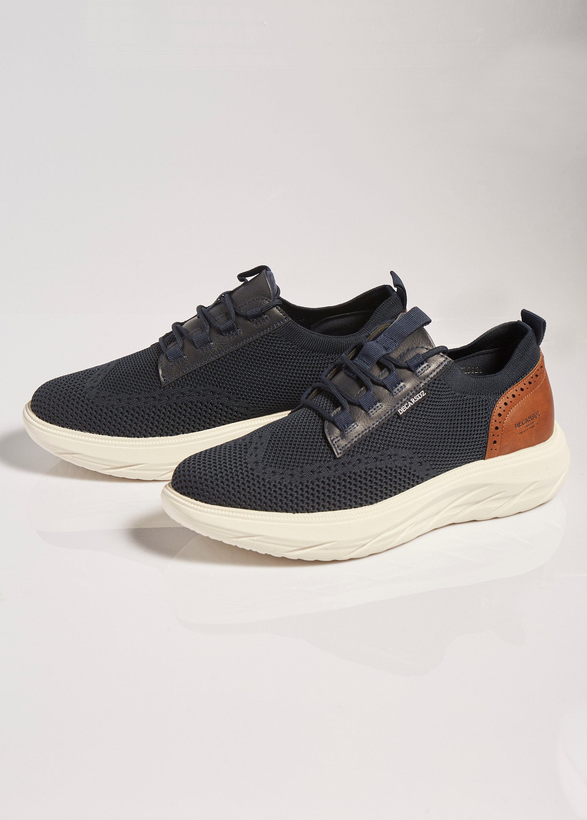 Baskets sporty en mesh, détails chic
