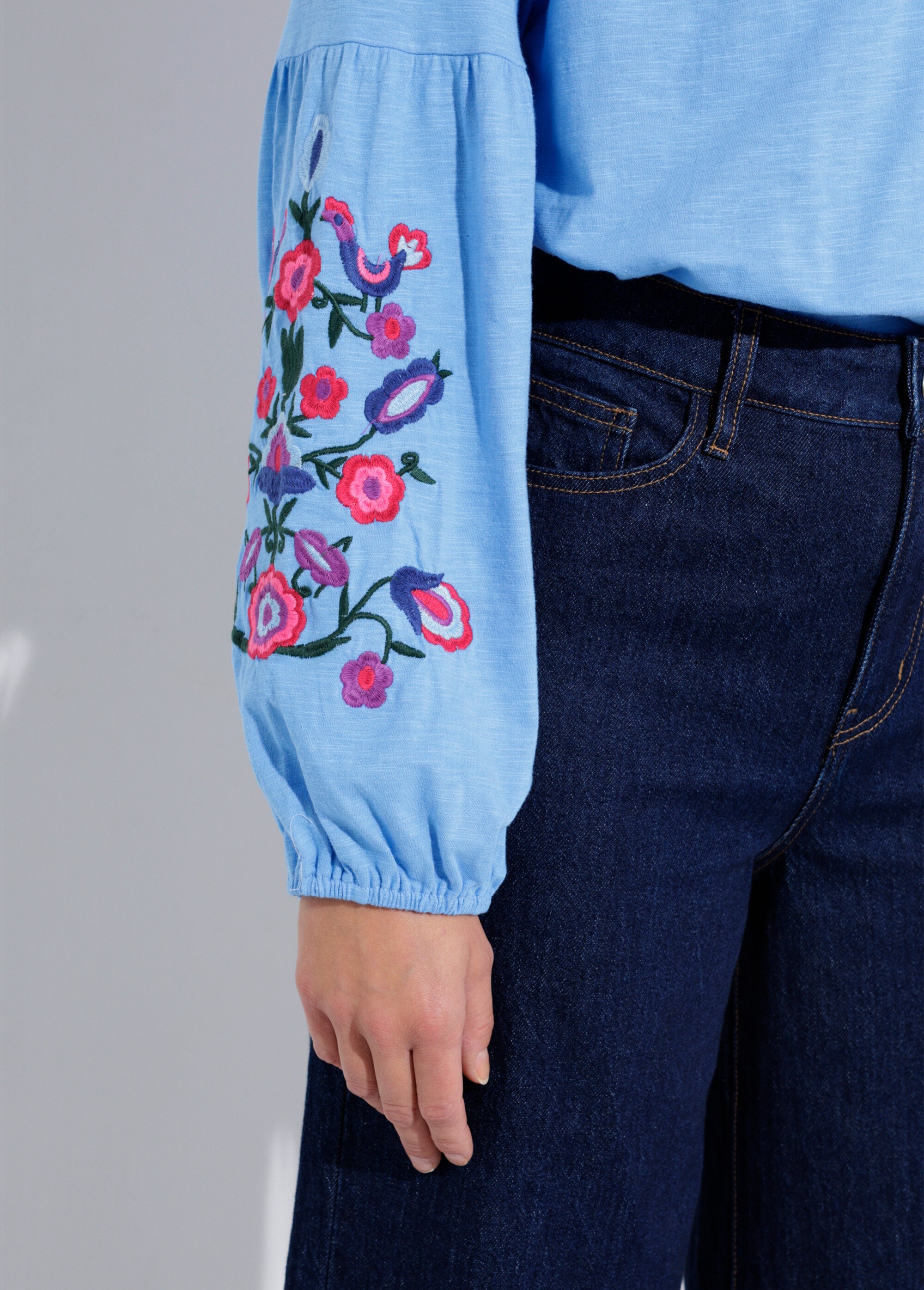 Jean 5 poches jambes larges taille haute