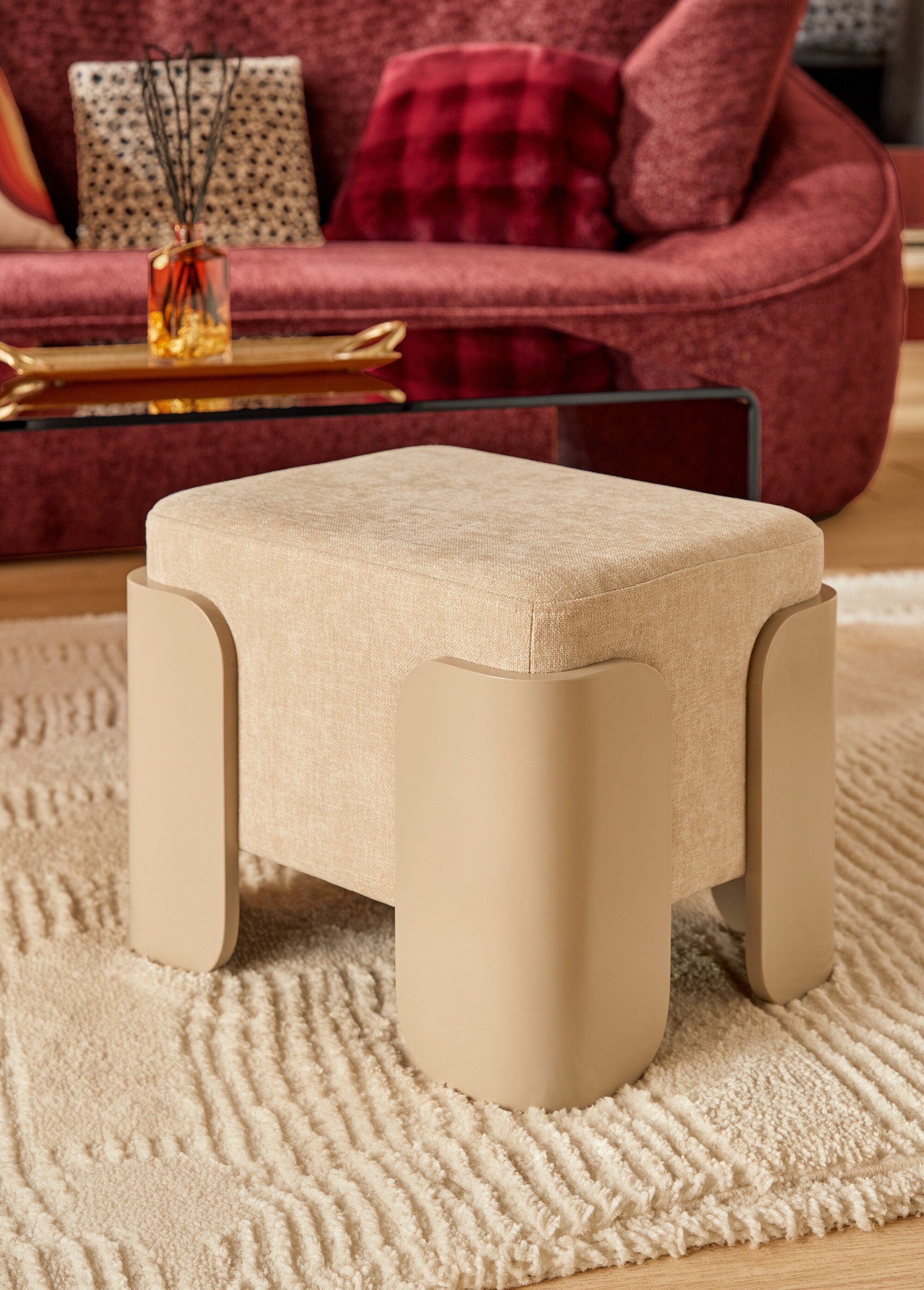 Pouf design en chenille avec pieds MIZAR BEIGE JJA-214276B SI1