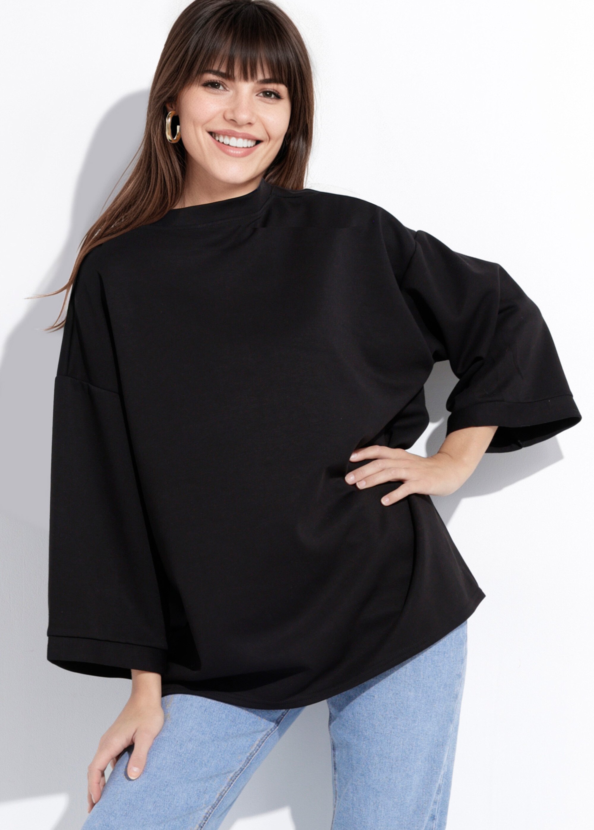 Sweat shirt large col rond, manches 3/4