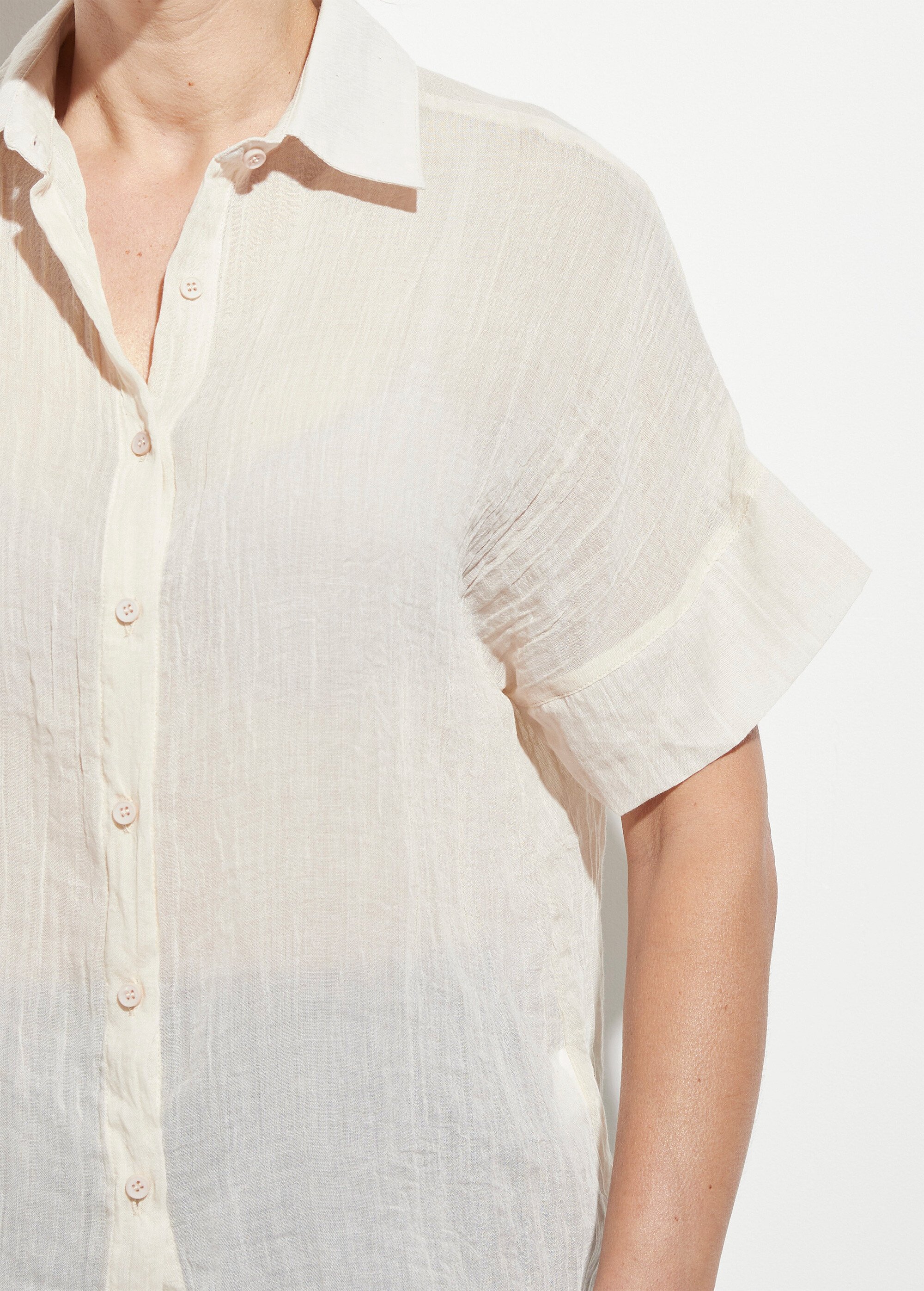 Chemisier froissé en voile manches courtes