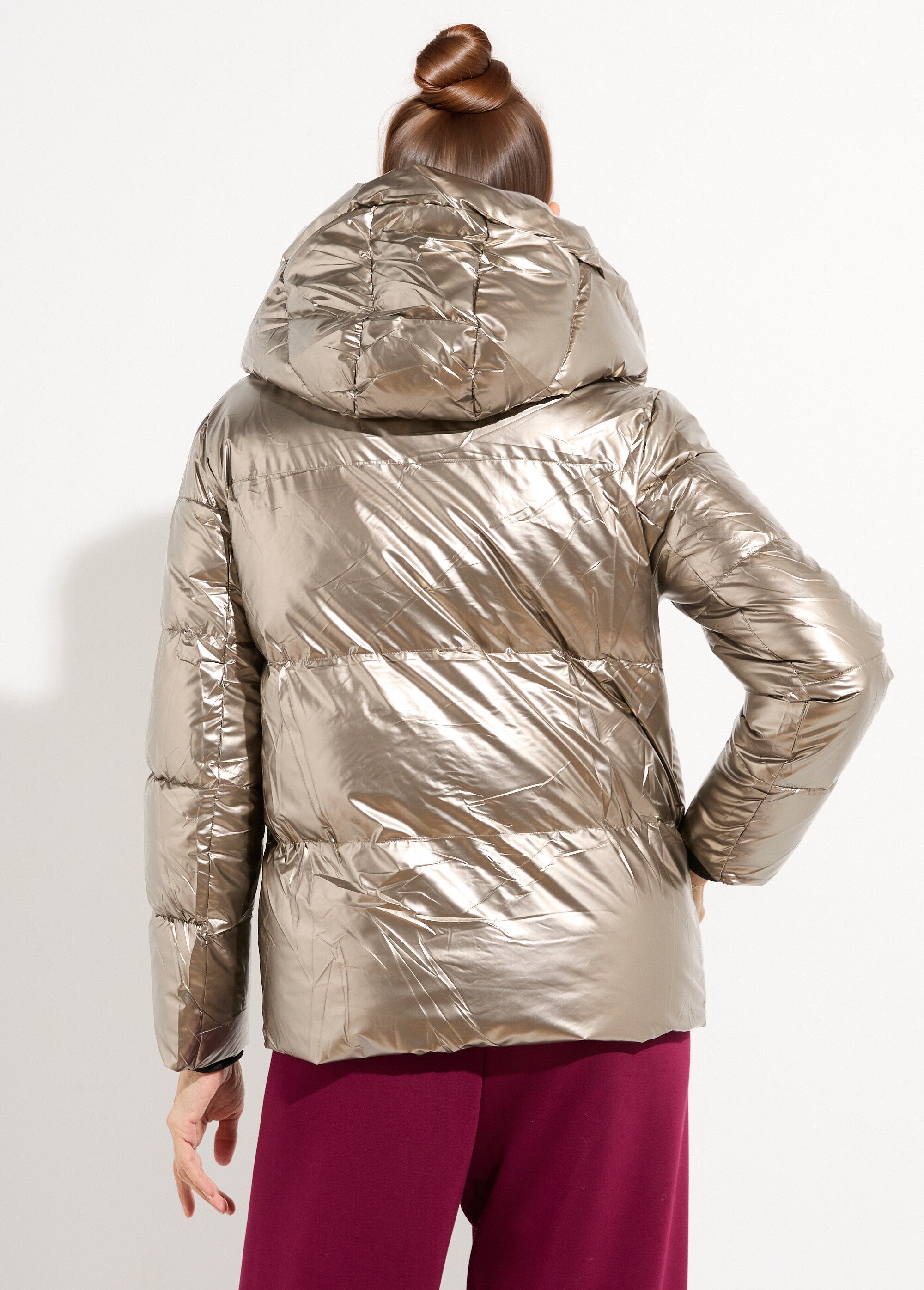 Doudoune courte métallisée à capuche