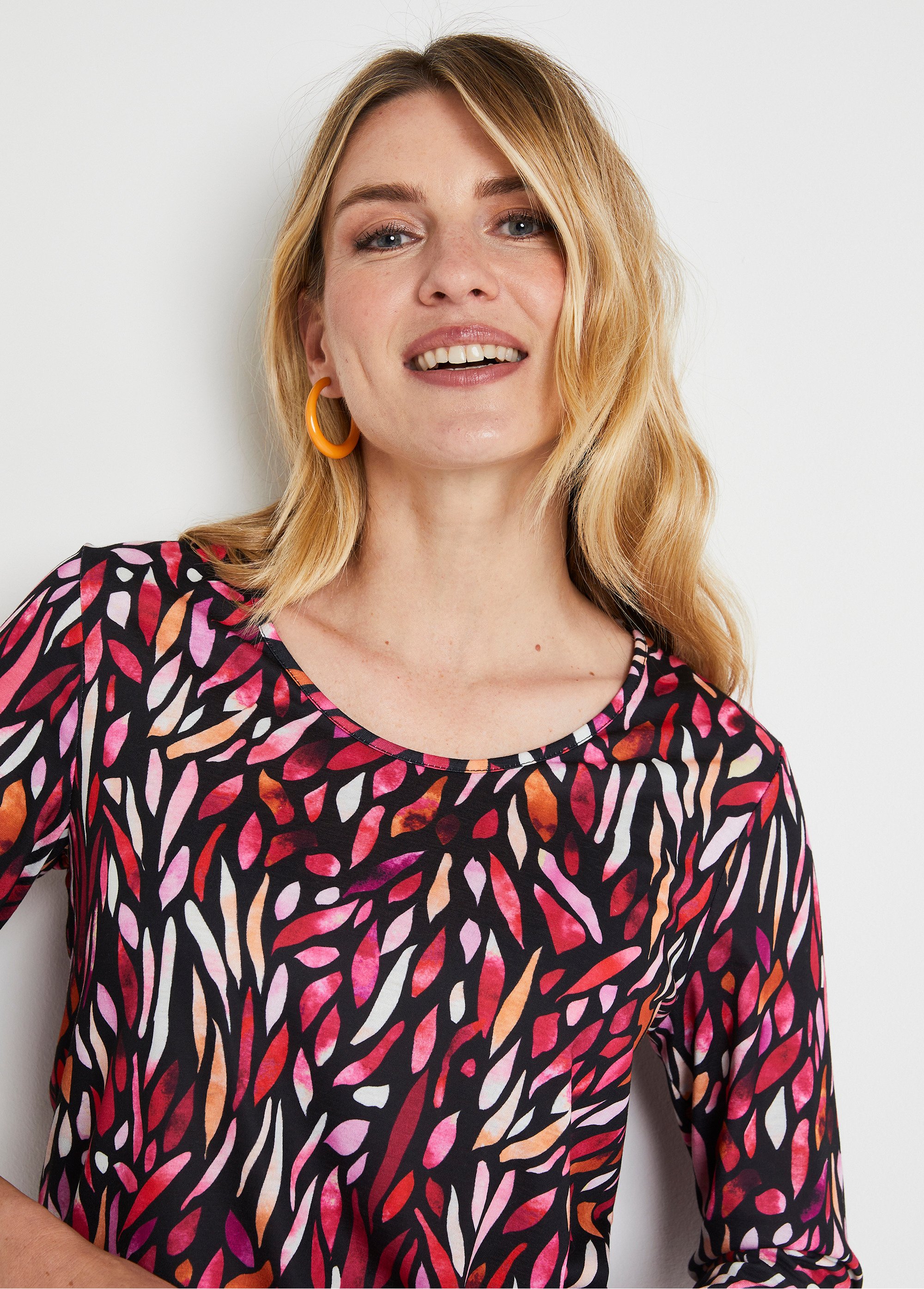 T-shirt court imprimé fantaisie col rond