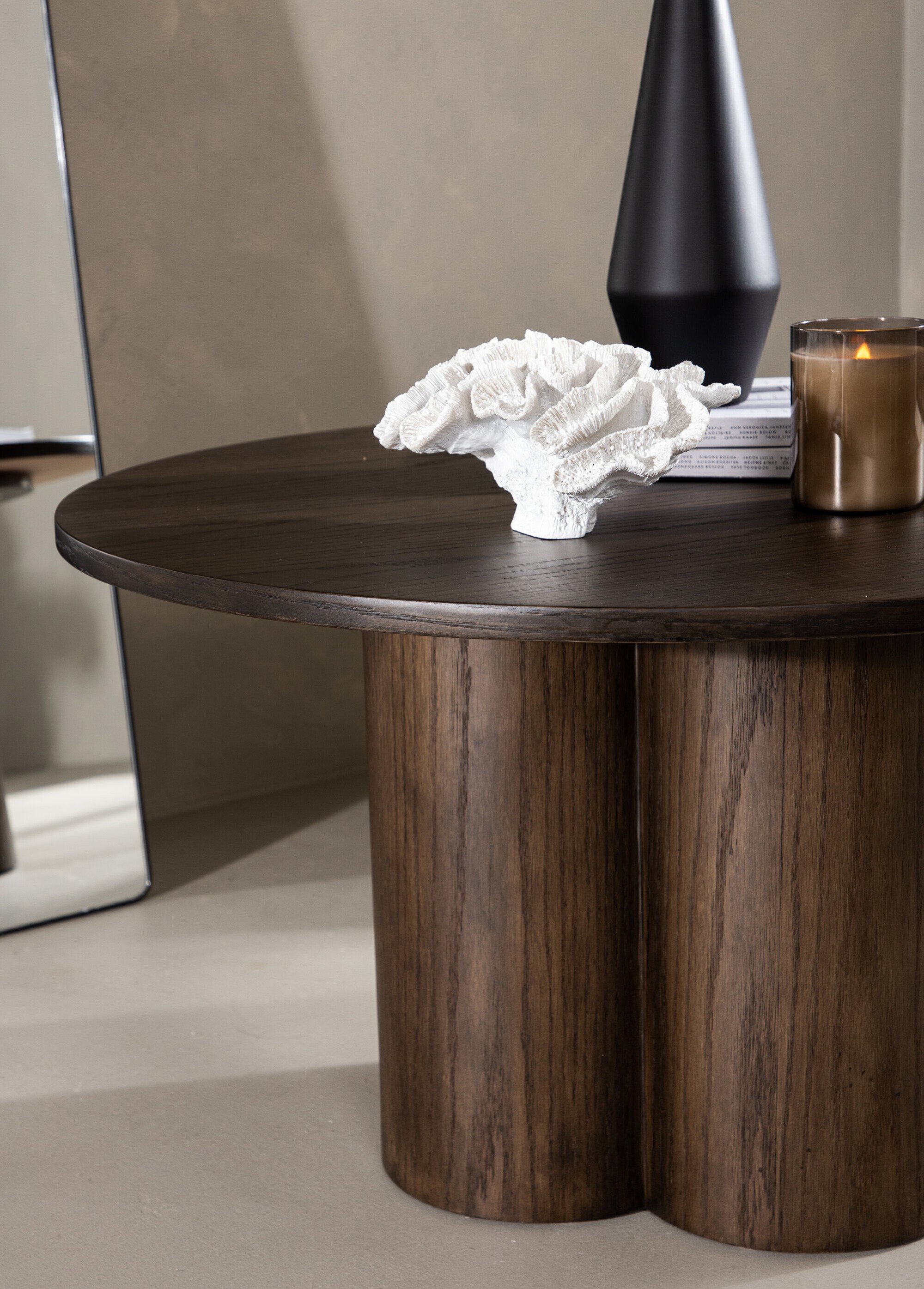 Table basse bois foncé, pied fantaisie MARRON VEN-15009-103 SI2