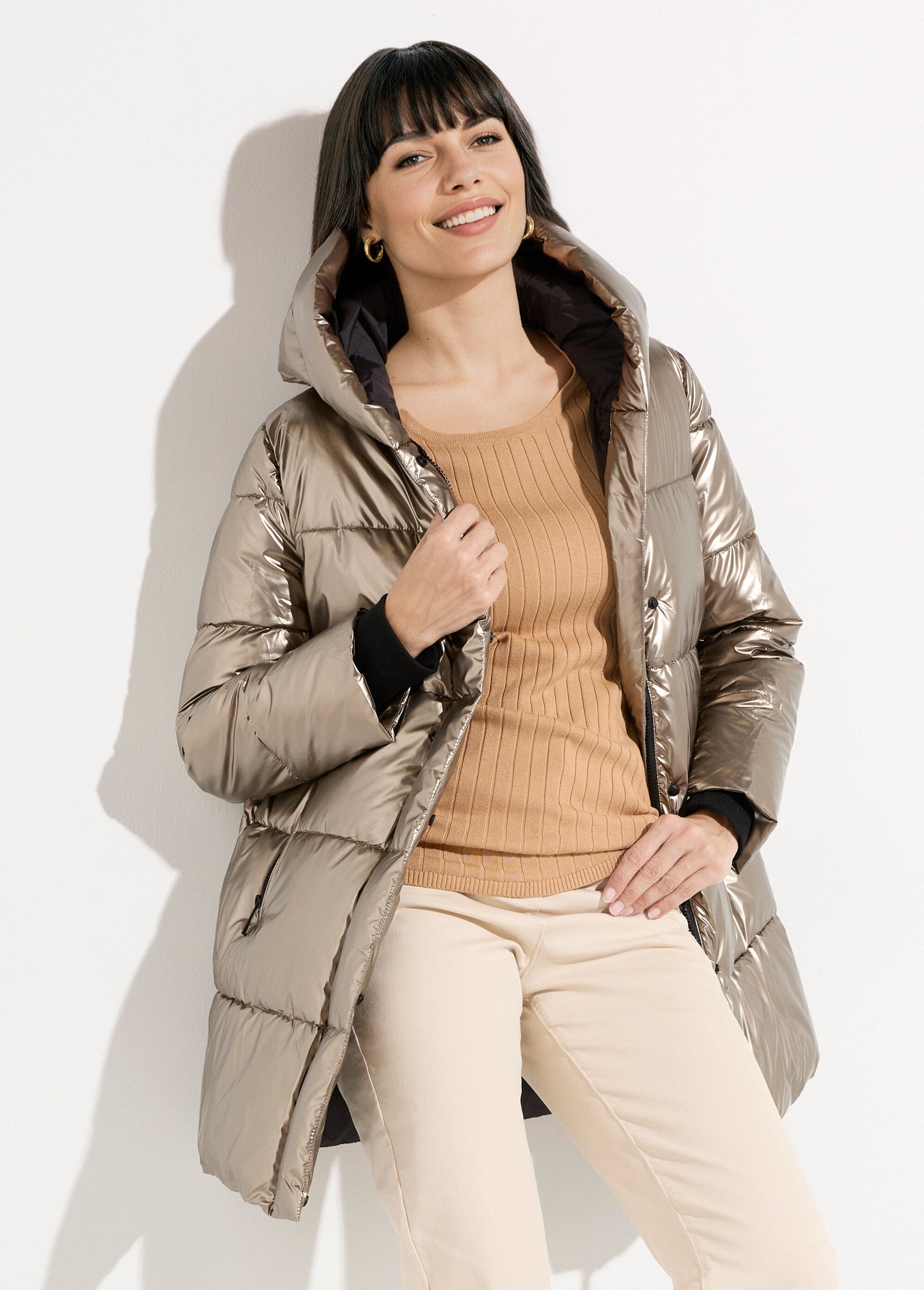 Doudoune métallisée mi-longue à capuche