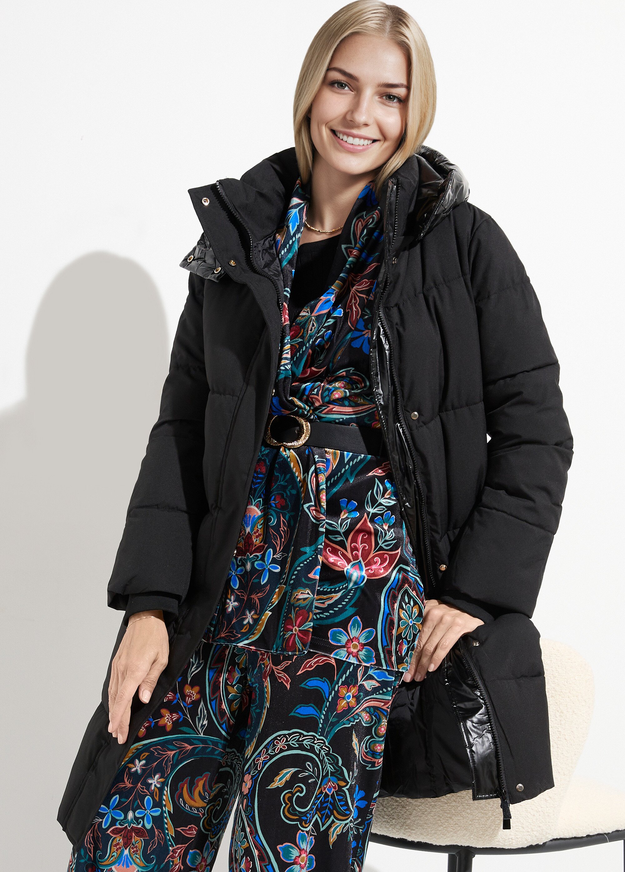 Doudoune longue capuche métallisée Femme Noir ATT-AT8592 MV1