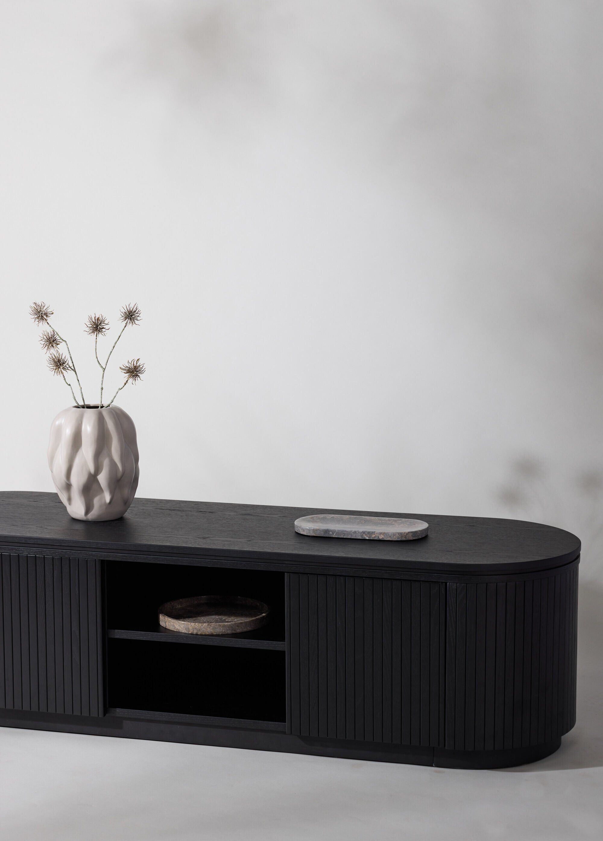 Meuble bas arrondi en bois forme blanc NOIR VEN-42000-011 SI1