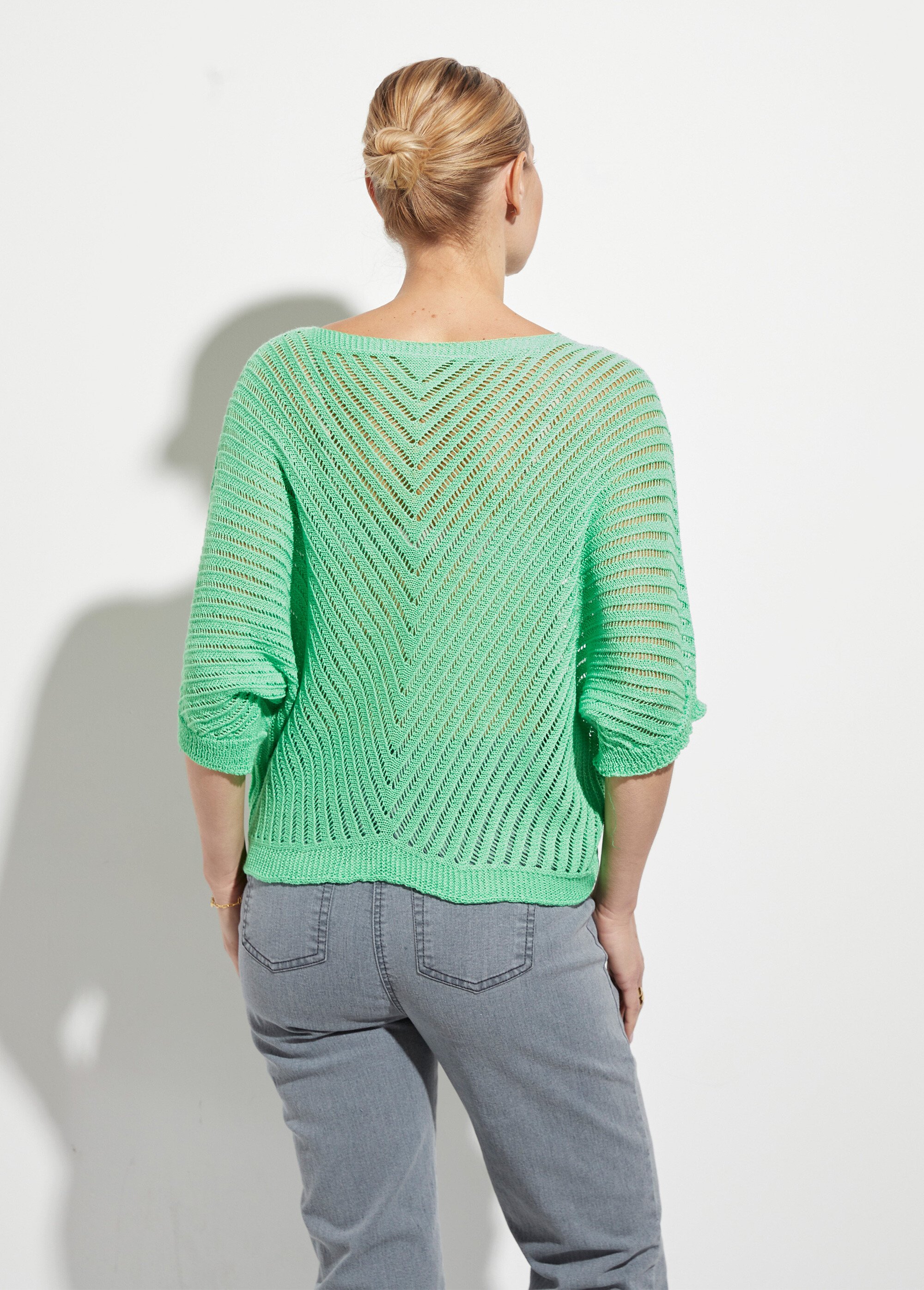Pull maille ajourée manches chauve-souris