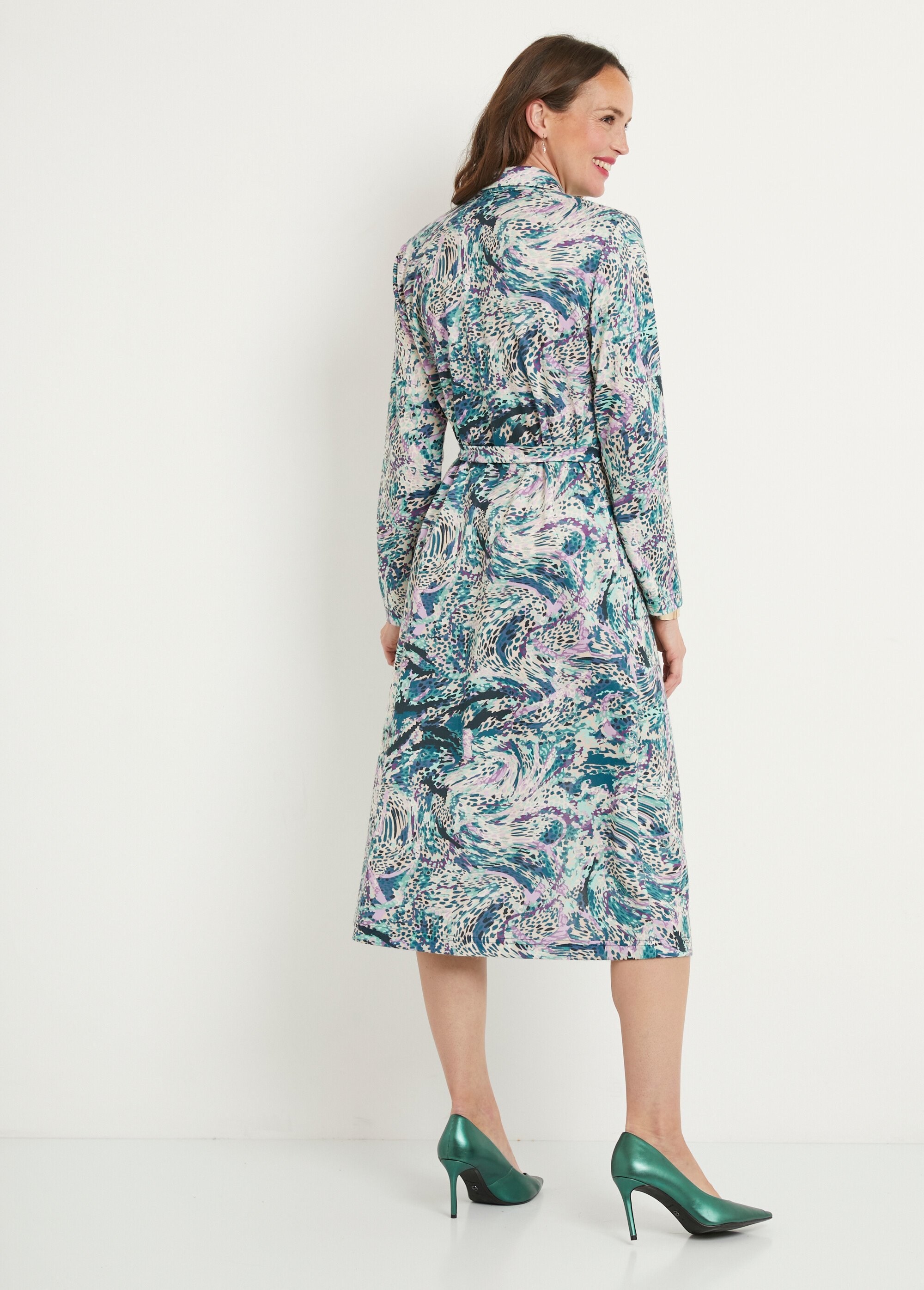 Robe-chemisier imprimée col tailleur mi-longue