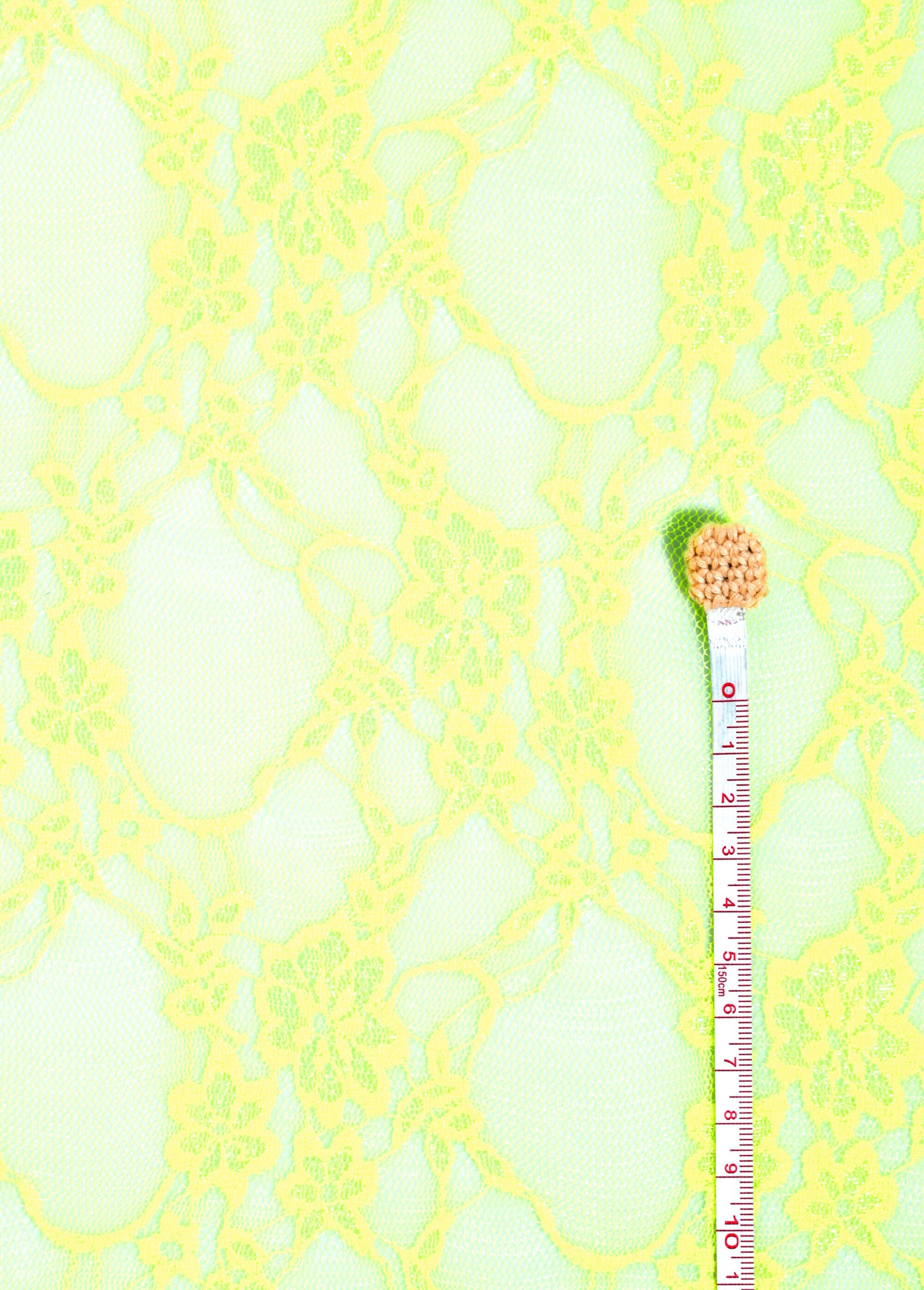 Coupon tissu habillement dentelle Flashy JAUNE FLUO COT150519 DE1