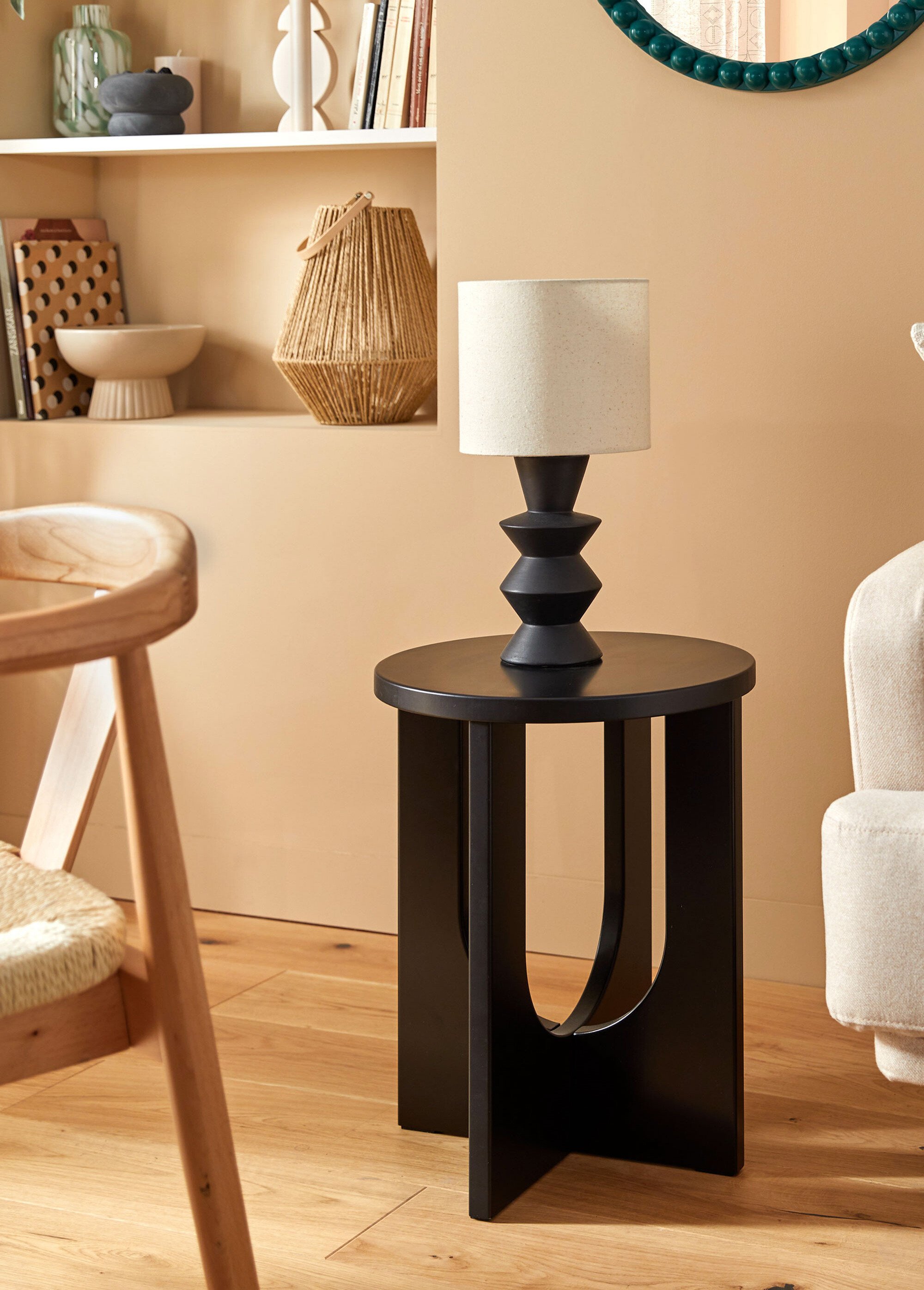 Table d'appoint épurée avec pied évidé NOIR JJA-206046B SI1