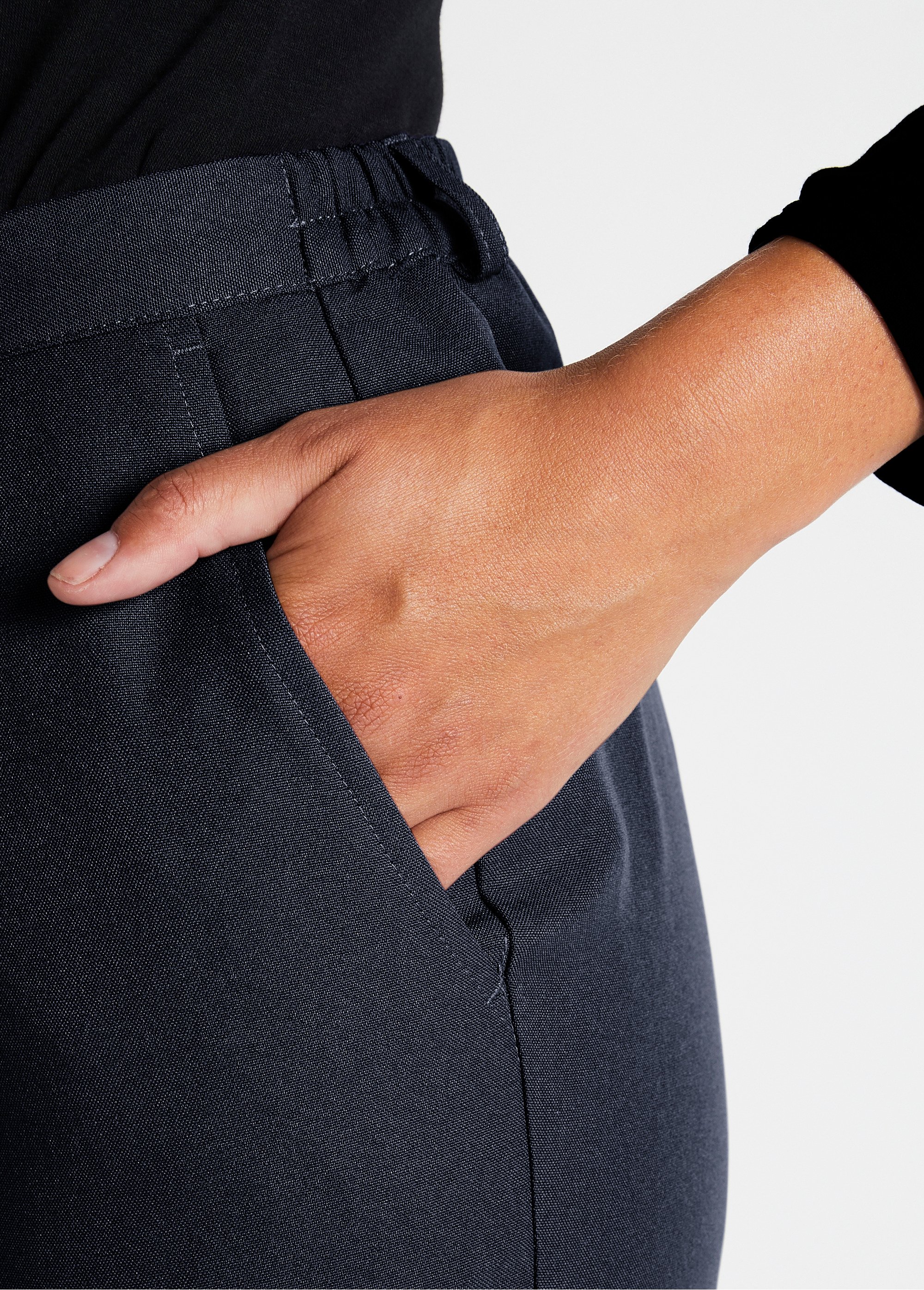 Pantalon droit taille semi-élastiquée tissu infroissable