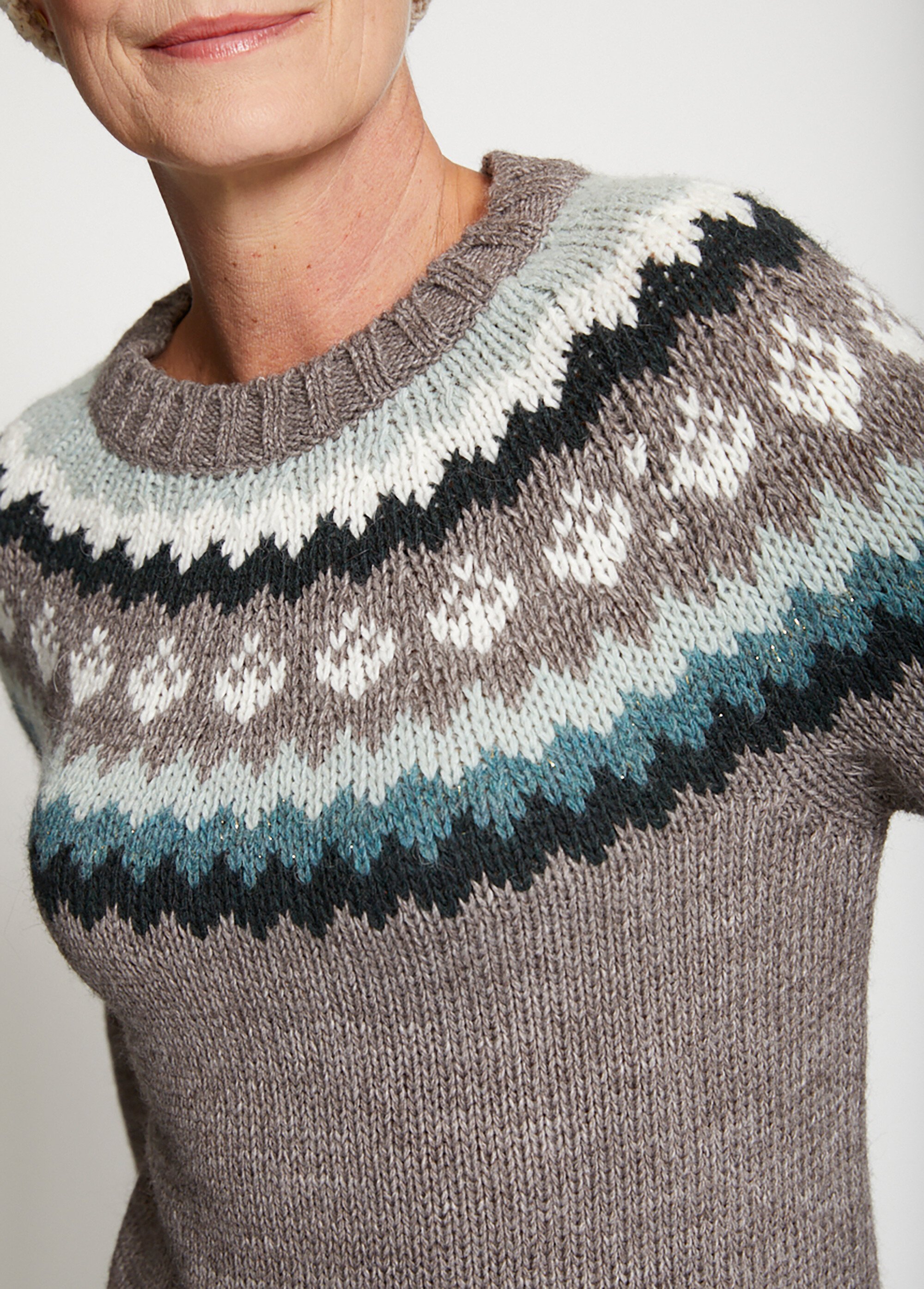 Pull uni jacquard placé