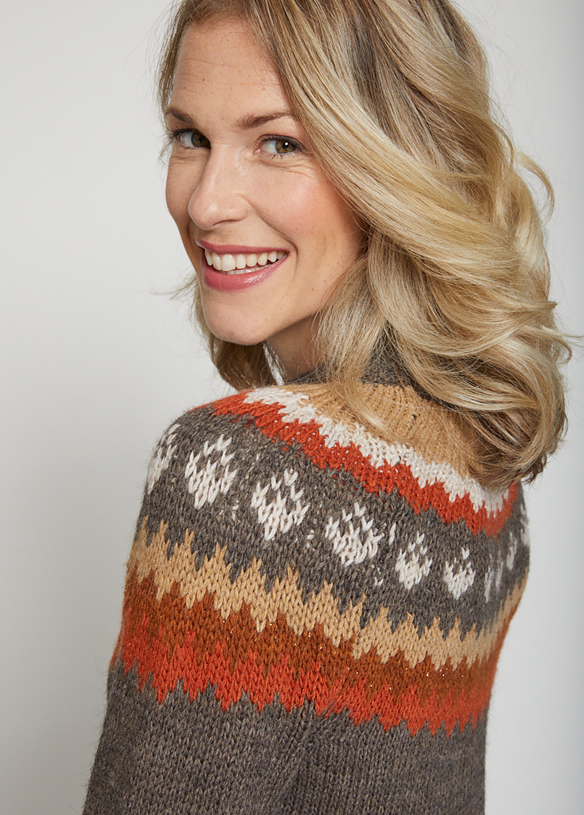 Pull uni jacquard placé