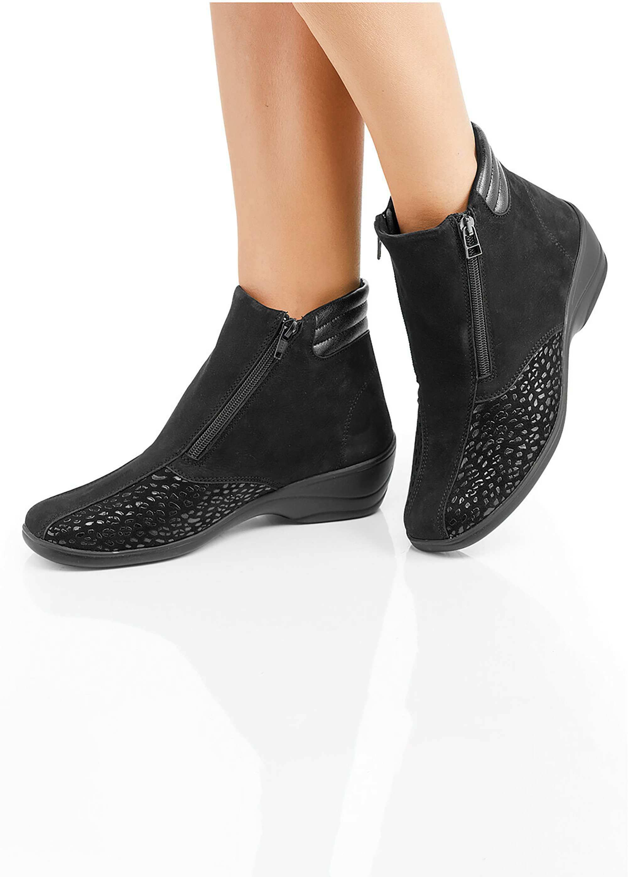 Boots cuir nubuck côtés extensibles Femme Noir ONELKA SF1