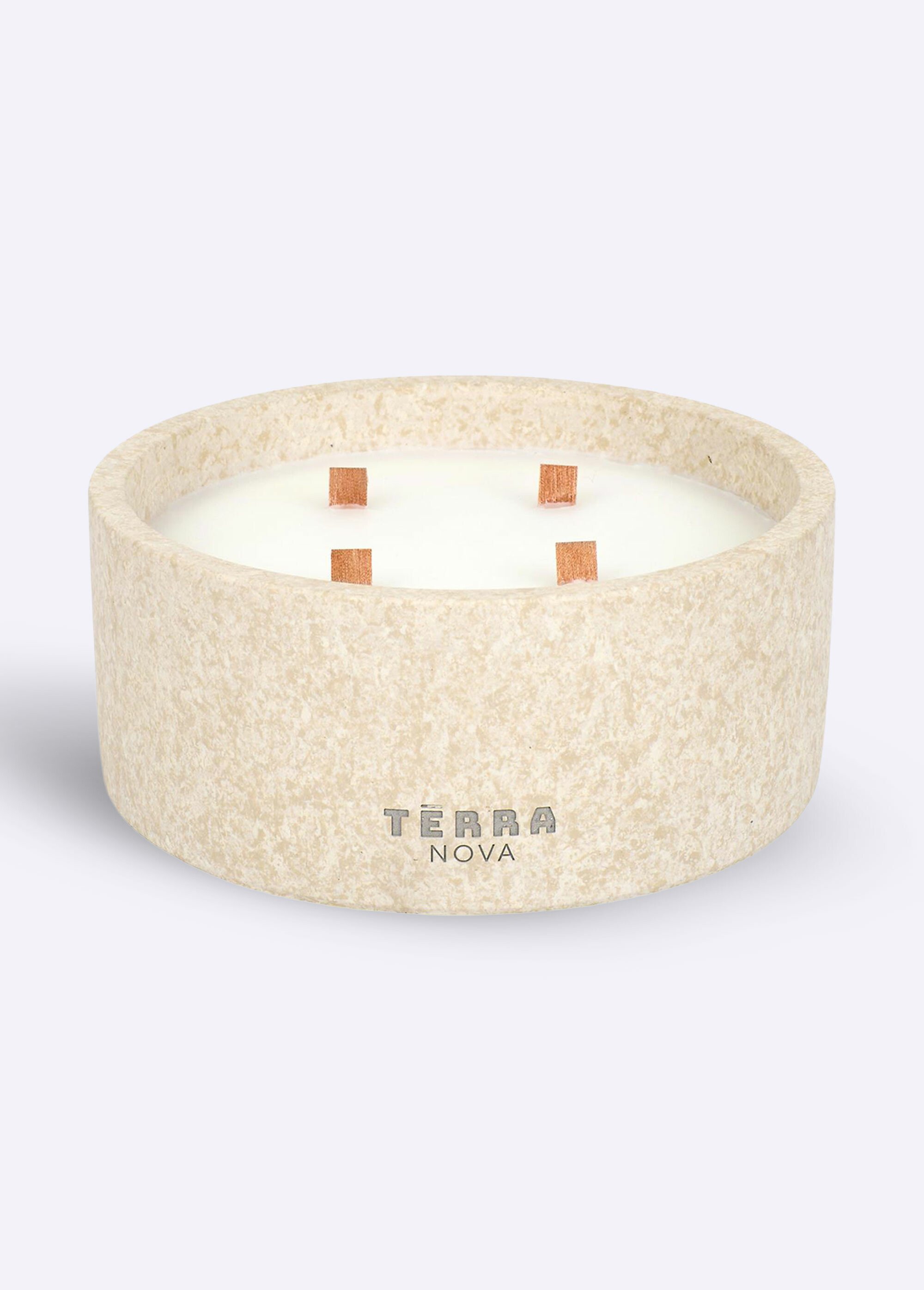 Bougie parfumée 4 mèches contenant béton