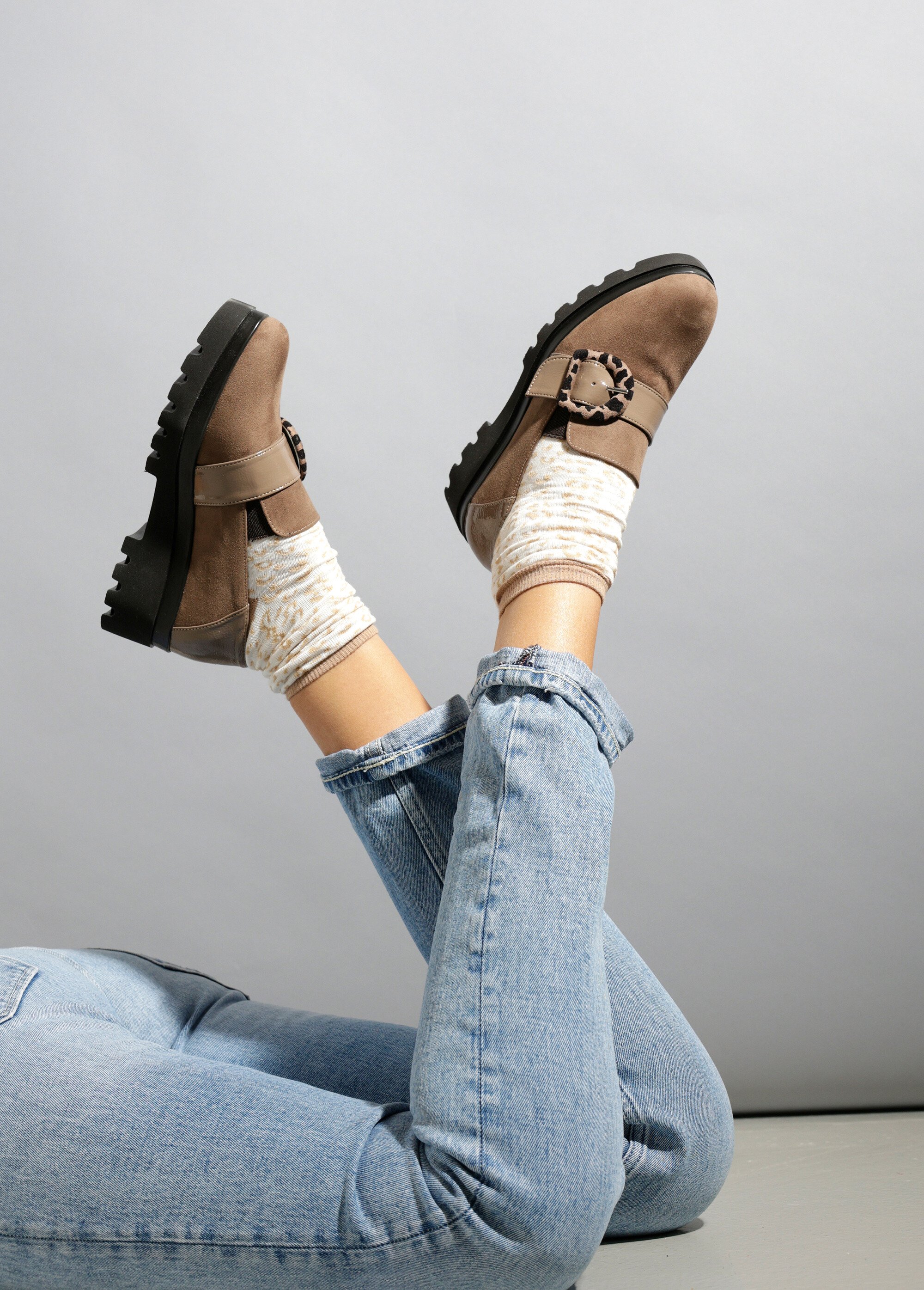 Mocassins semelle crantée élastiqués largeur confort Femme Marron OMBOUCLE SI1