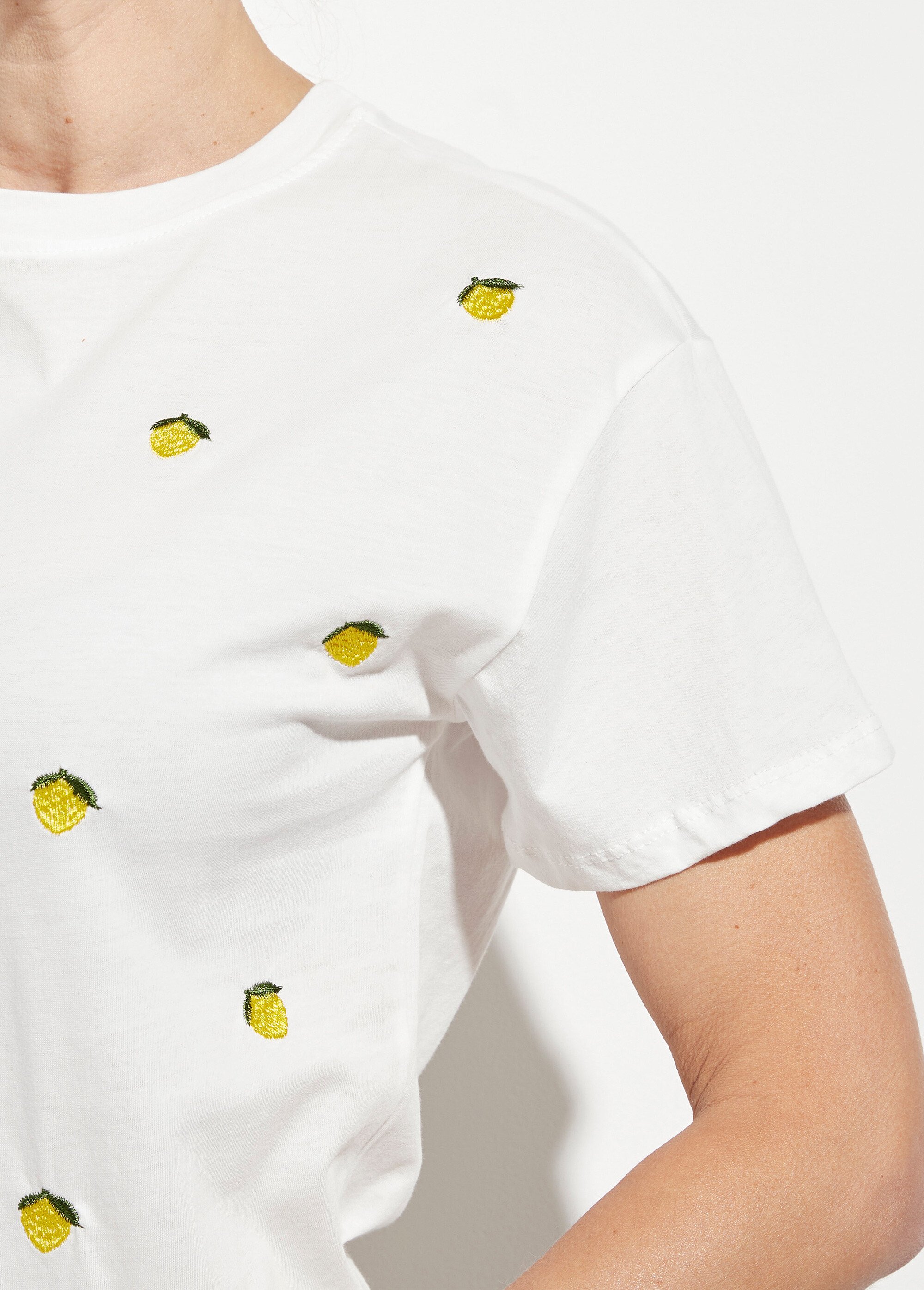 T-shirt col rond avec broderies citrons