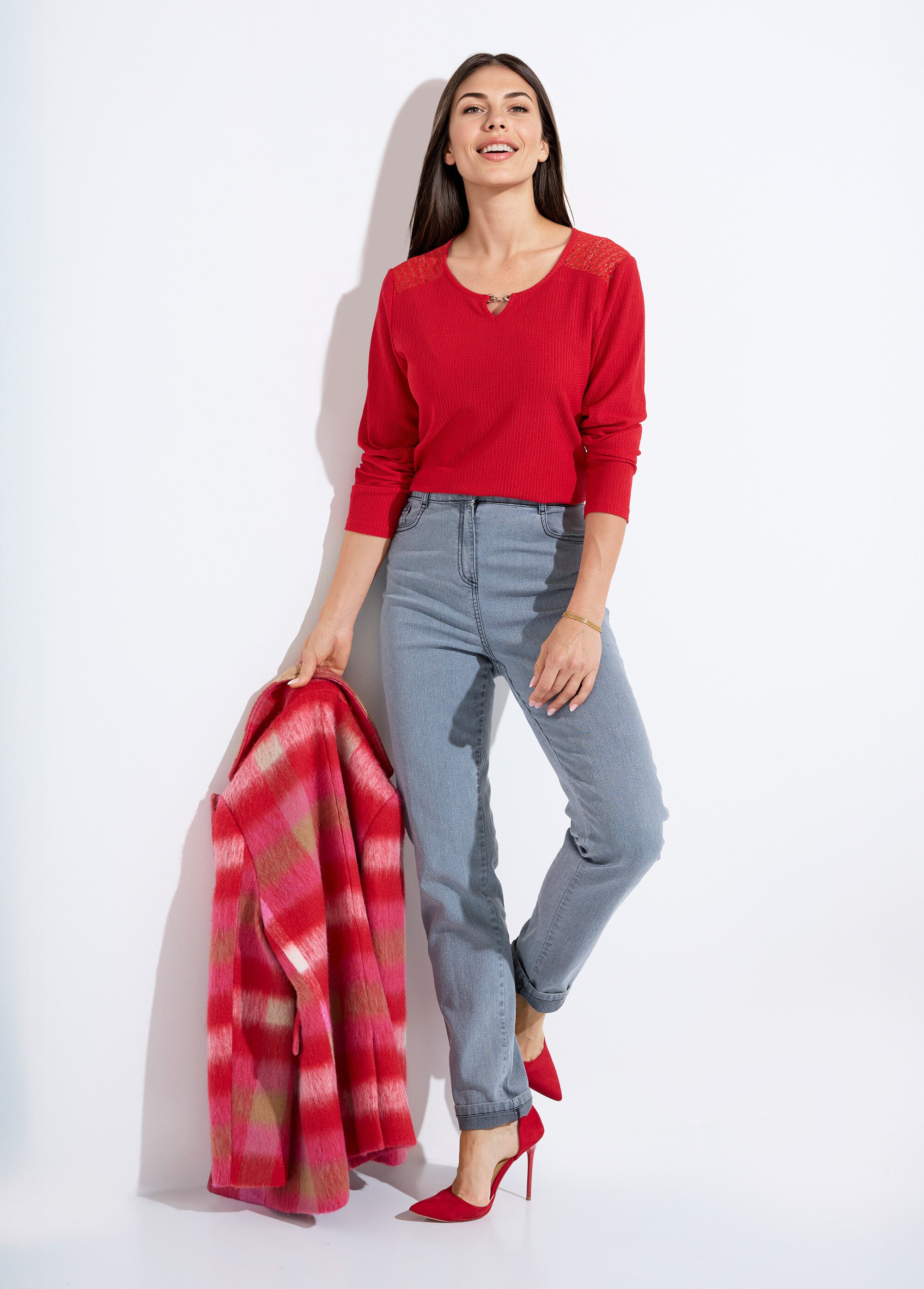 T-shirt maille gaufrée dentelle encolure bijou