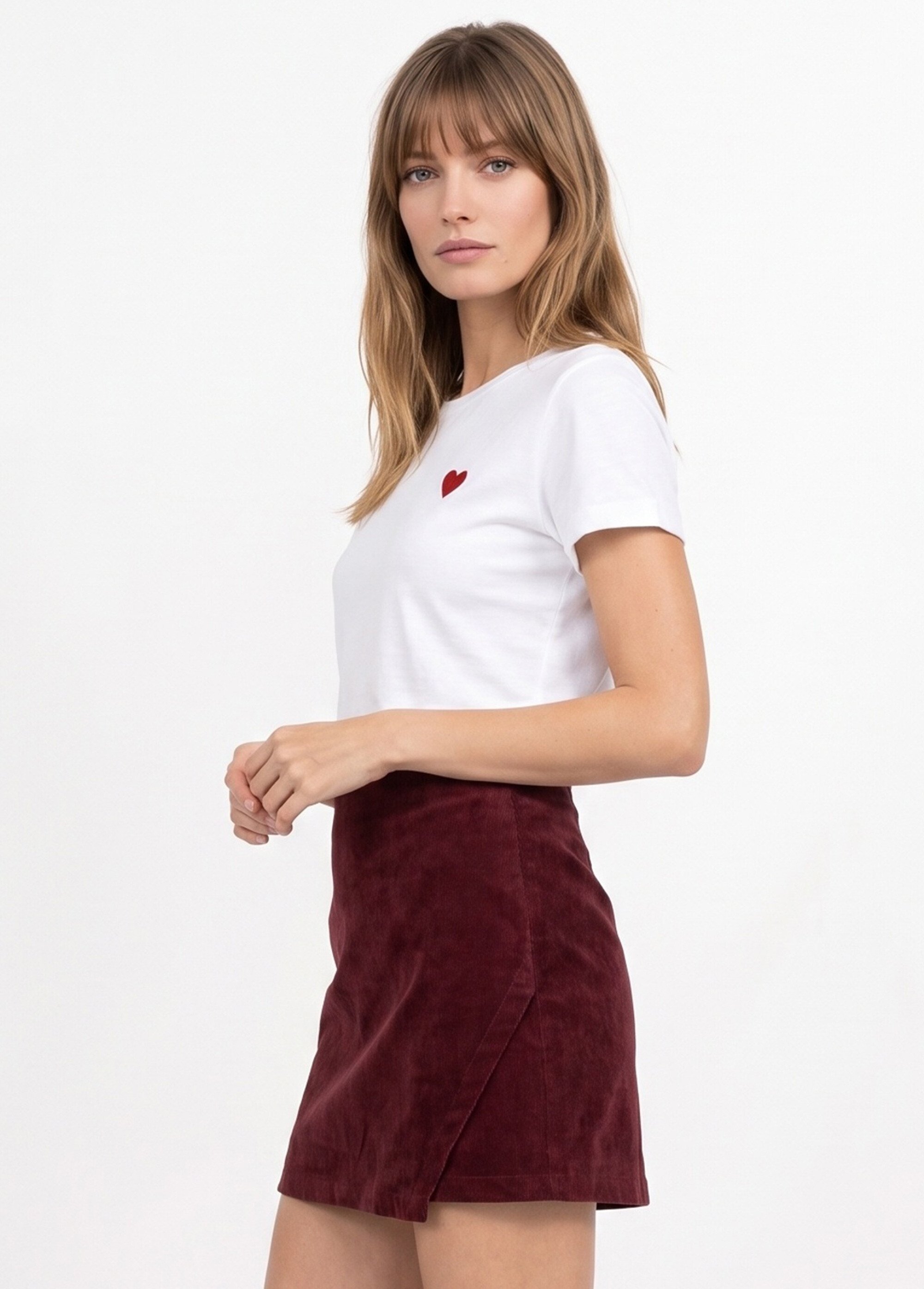 T-shirt manches courtes broderie coeur Femme Blanc IA-M502 DR1