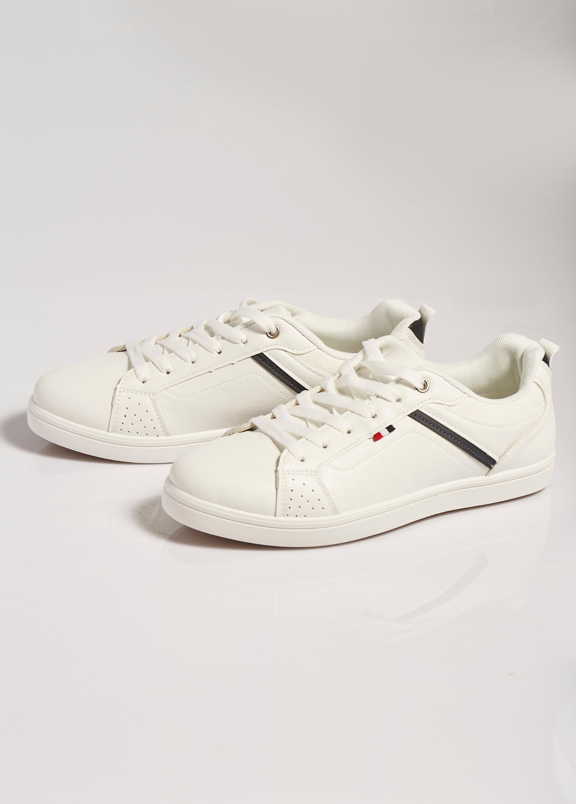 Baskets épurées sportswear chic Homme Blanc ELOB327B1 DE1