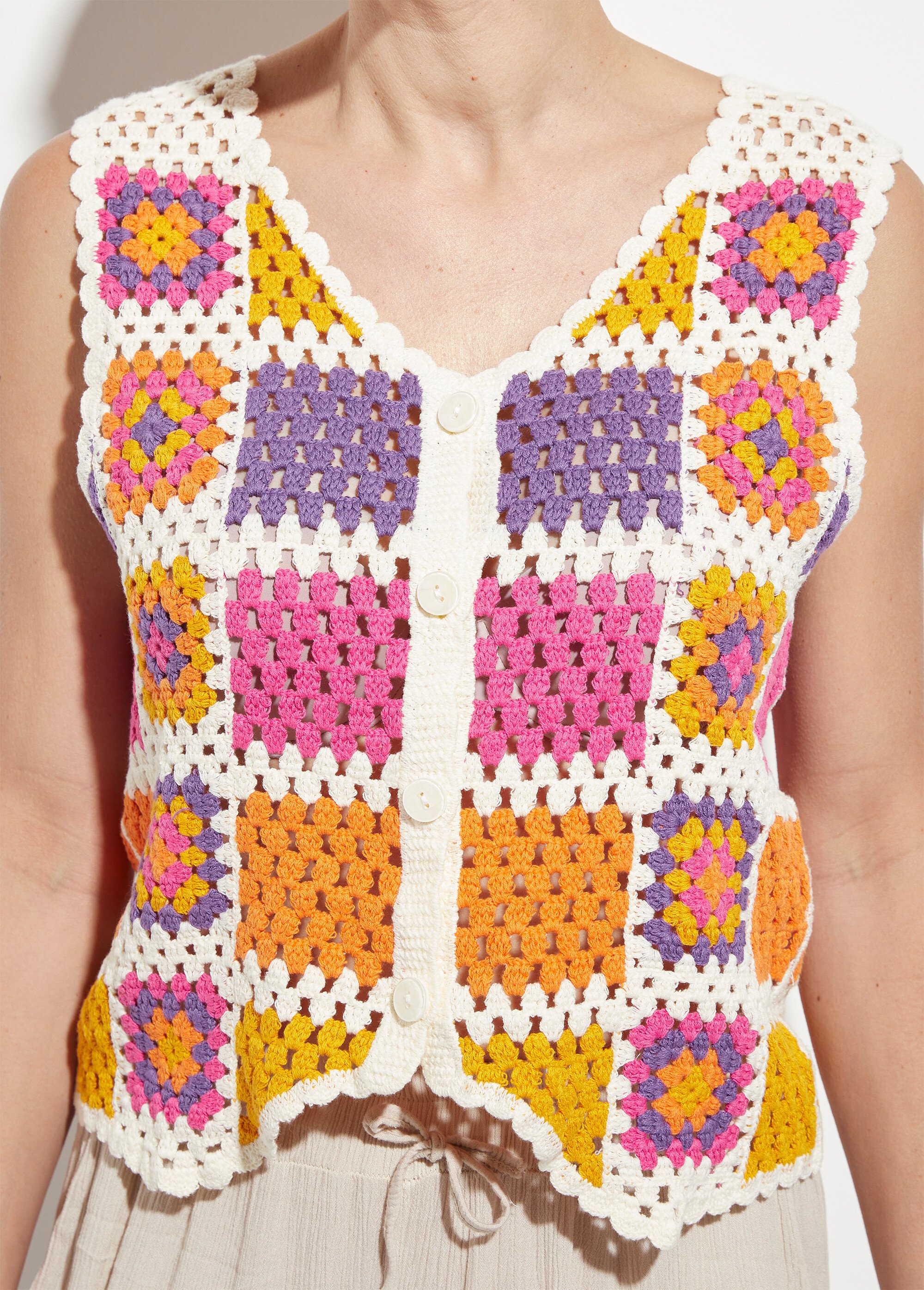 Gilet col V sans manches en crochet