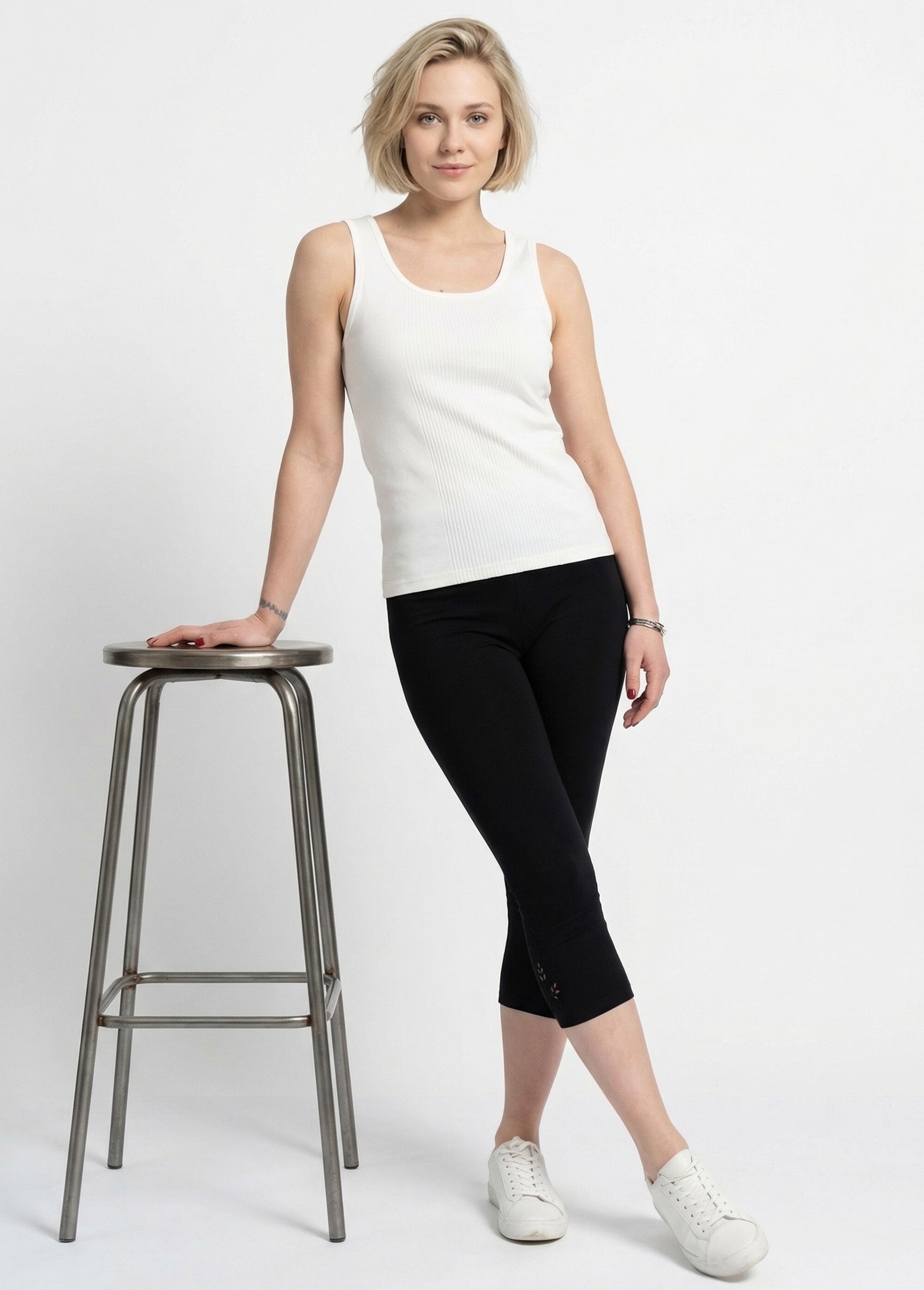Legging court ceinture élastiqué bas brodés Femme Noir NESSA MV1