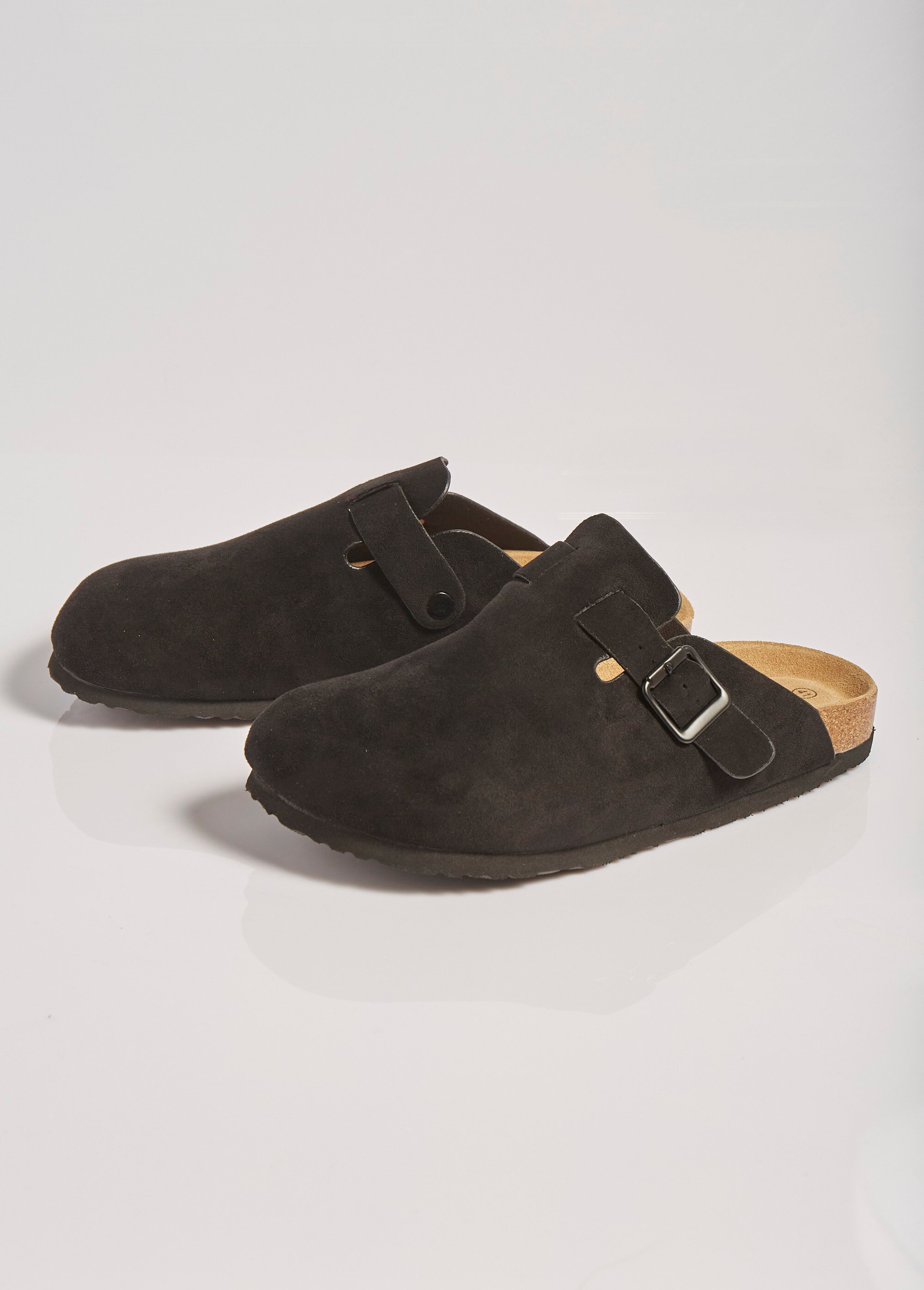 Mules en suédine avec boucle métal Homme Noir ELOB339 DE1