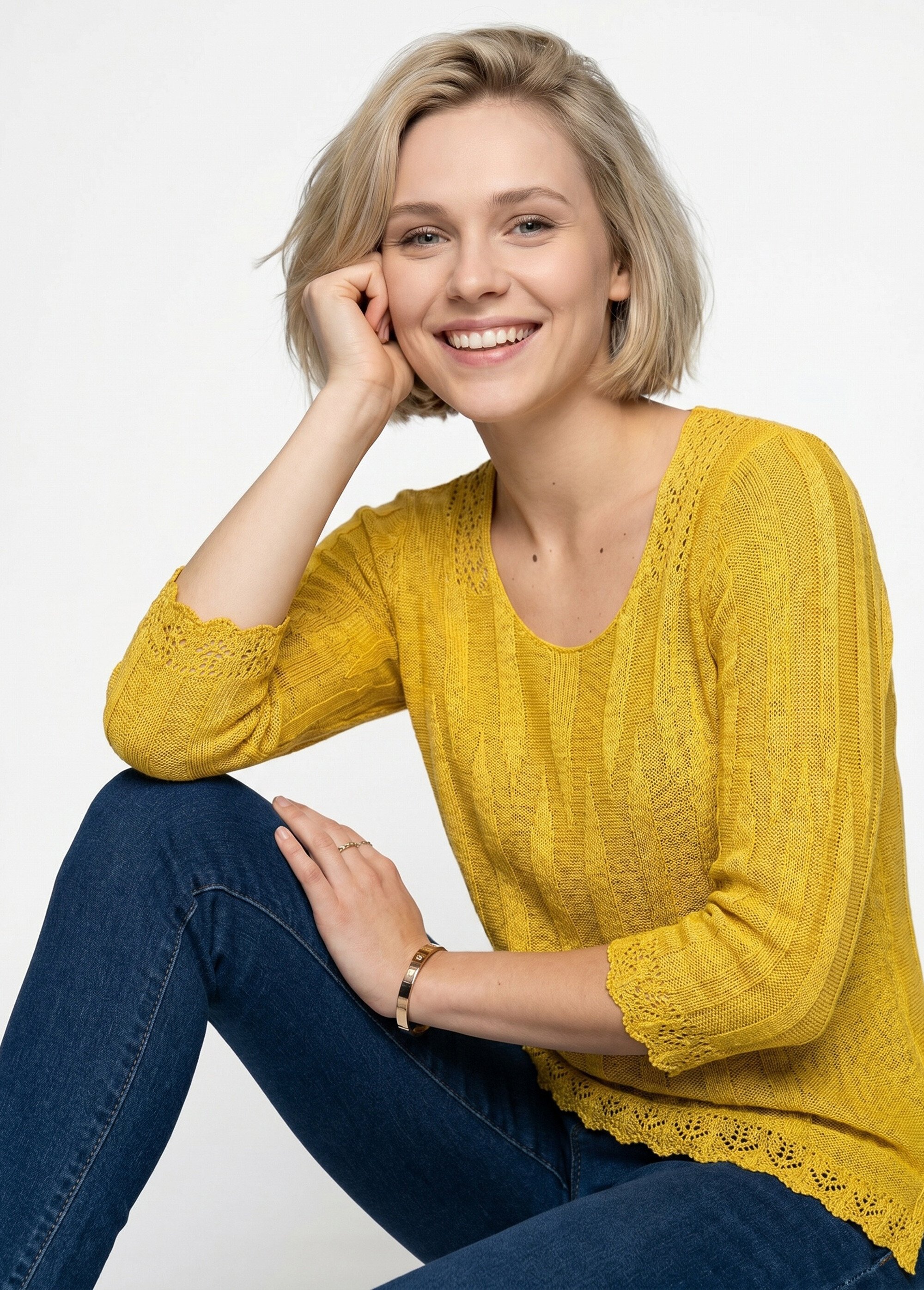 Pull court ajouré col rond Femme Jaune MAXENCE MV1