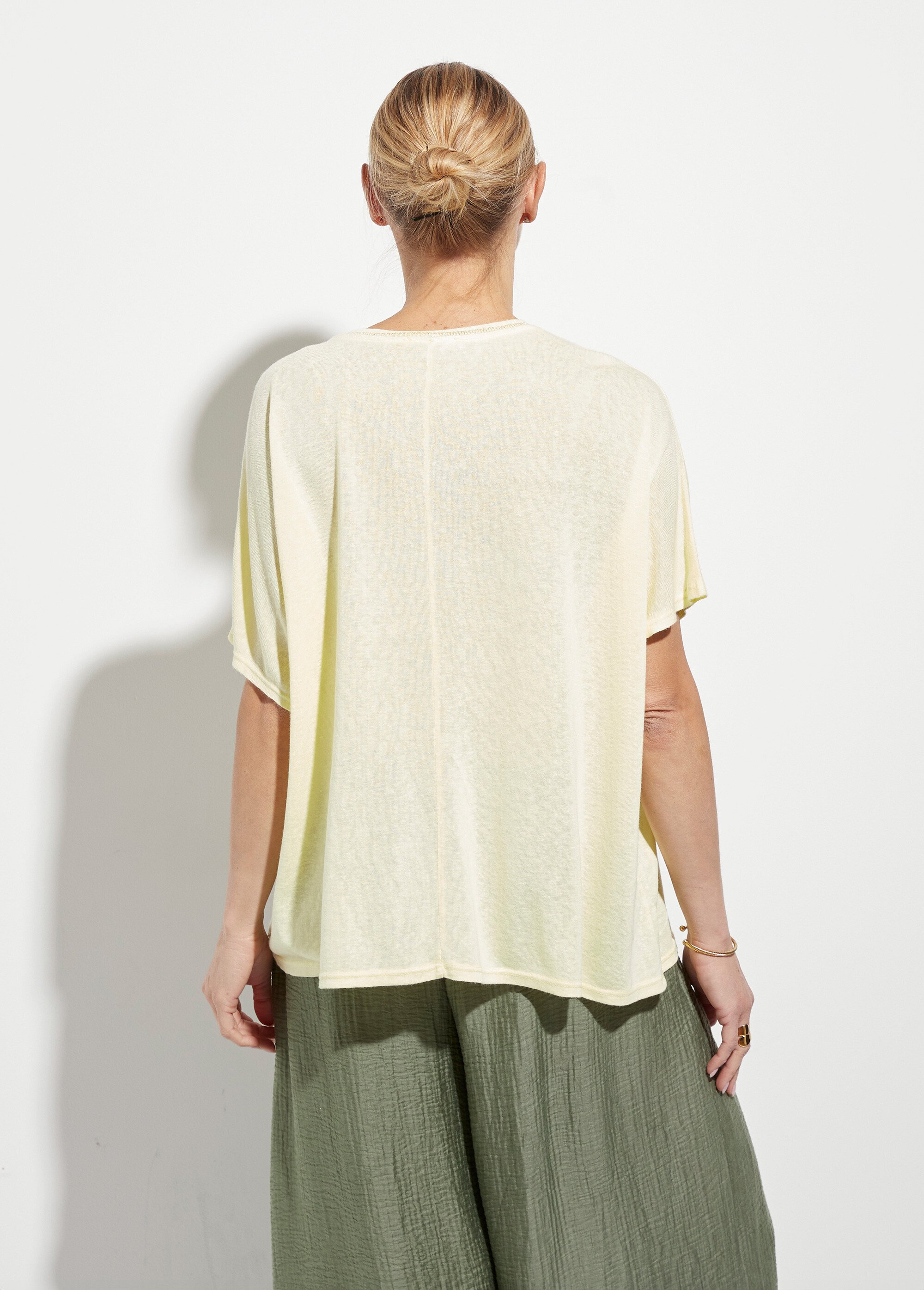 T-shirt col V métallisé et manches kimono