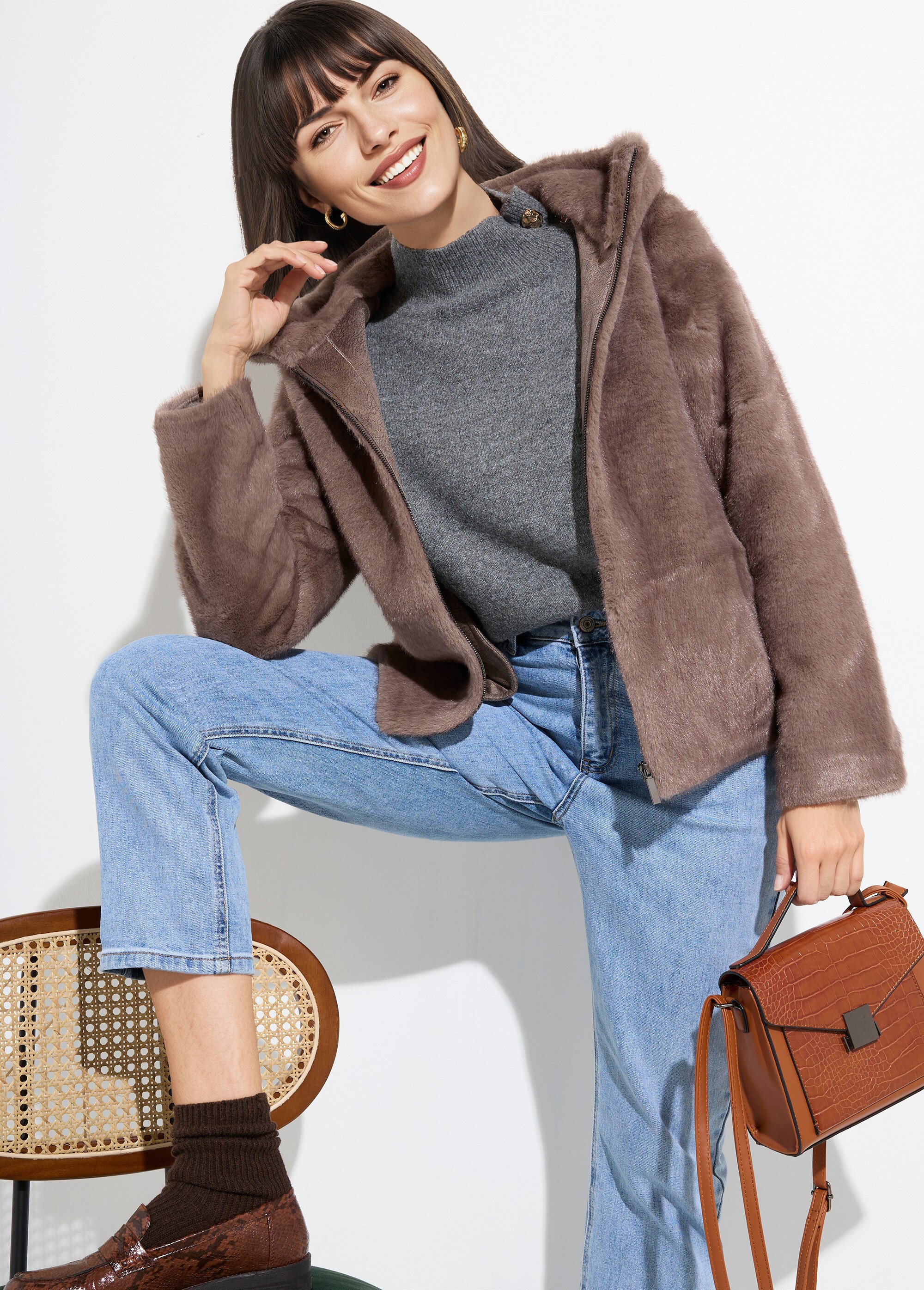 Blouson court en fourrure avec capuche Femme Marron LJ-6091 MV1
