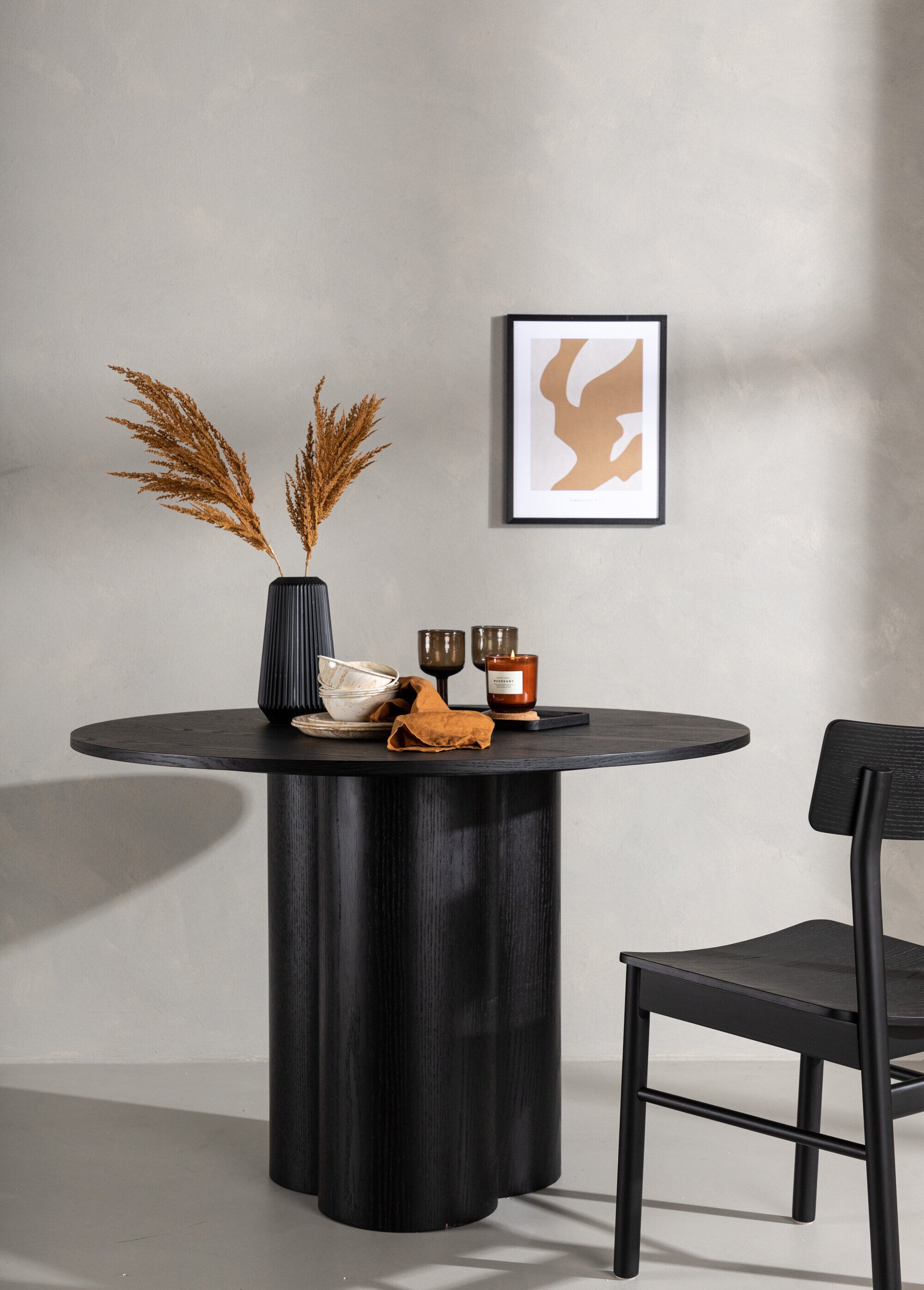 Table à manger bois foncé pied fantaisie NOIR VEN-19996-428 SI1