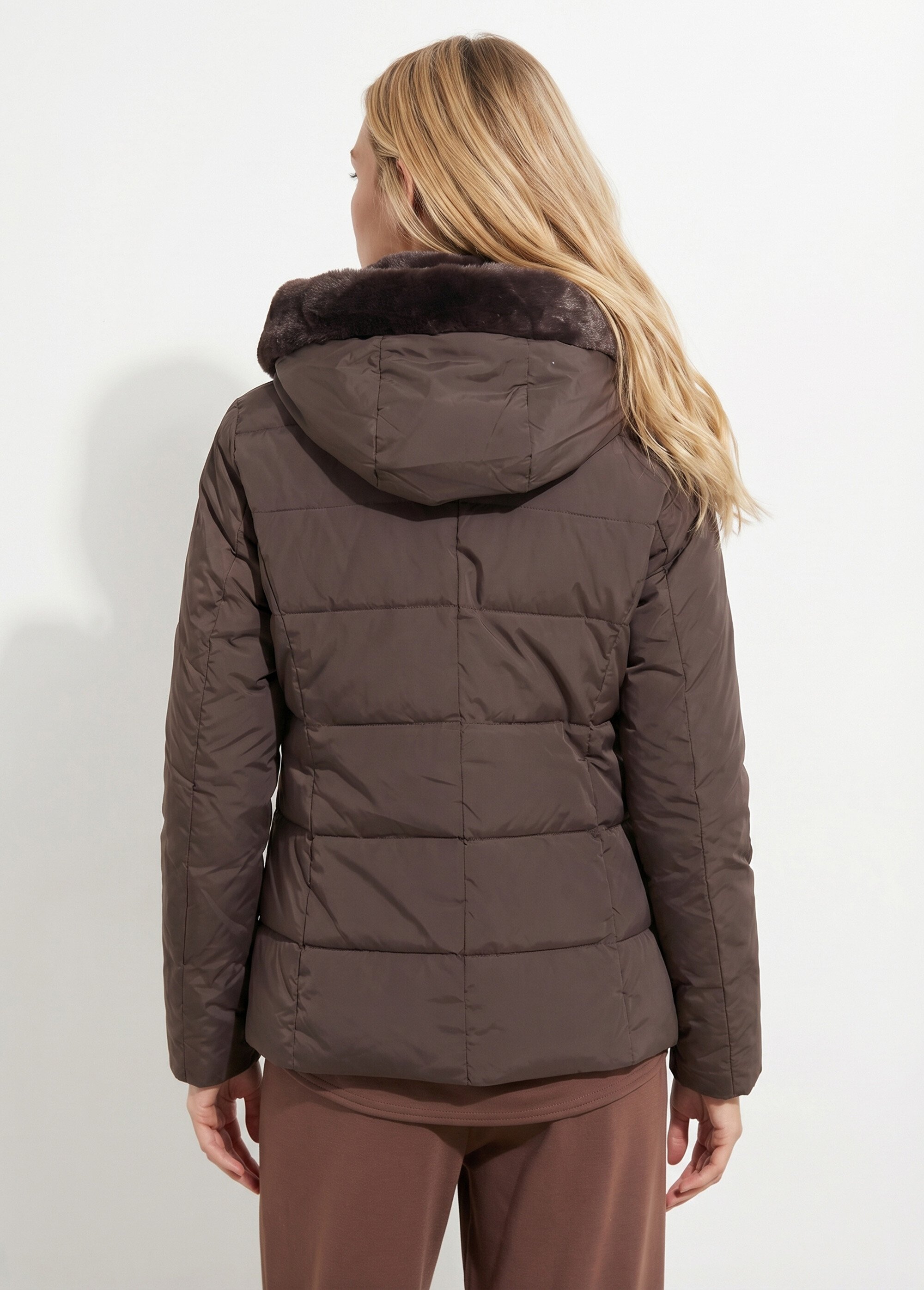 Doudoune courte avec capuche fourrure Femme Marron LJ-6071 DO1