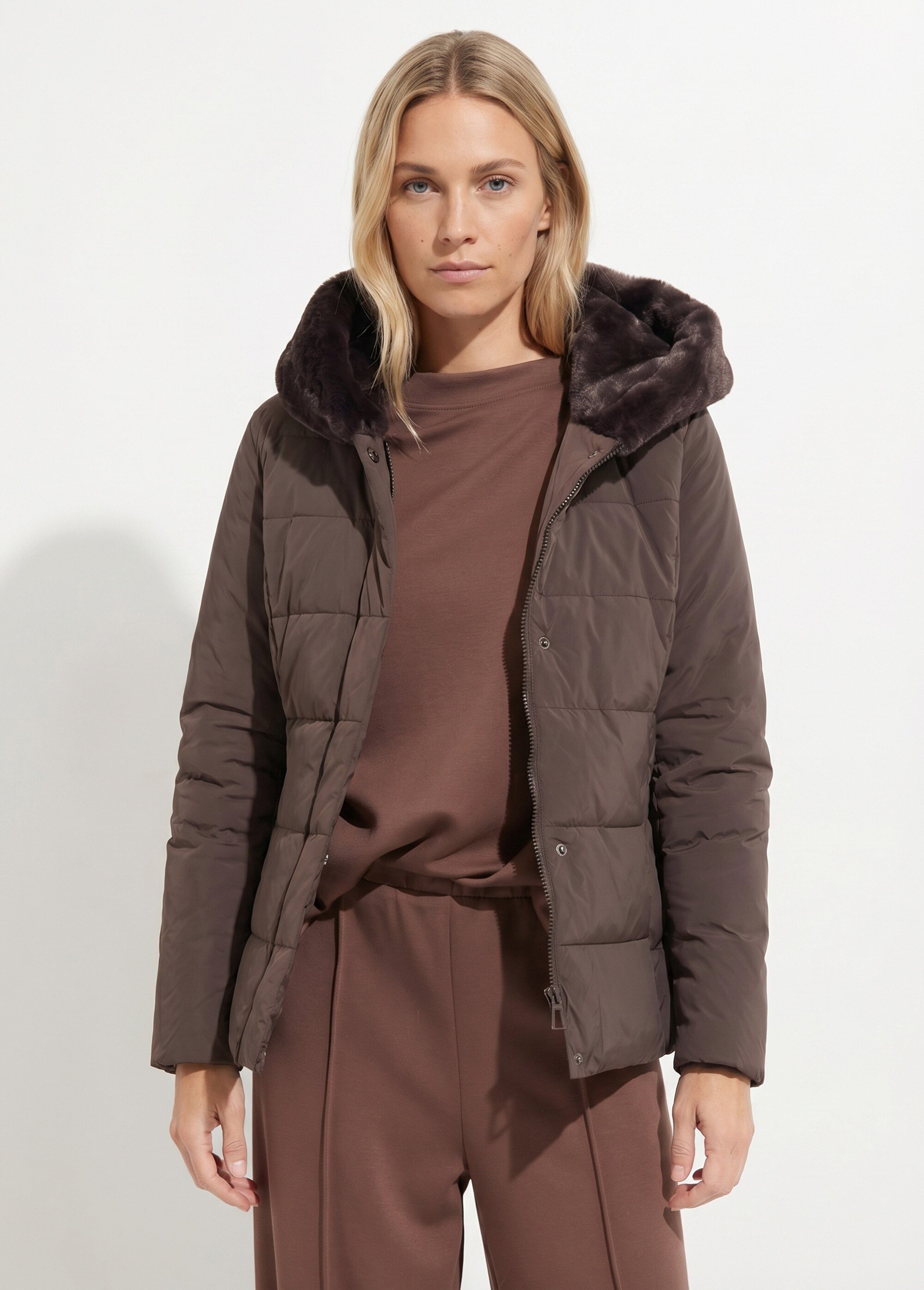 Doudoune courte avec capuche fourrure Femme Marron LJ-6071 FA1