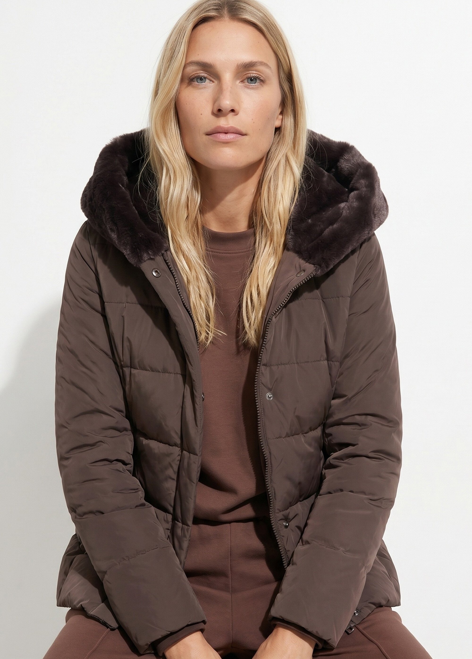 Doudoune courte avec capuche fourrure Femme Marron LJ-6071 MV1