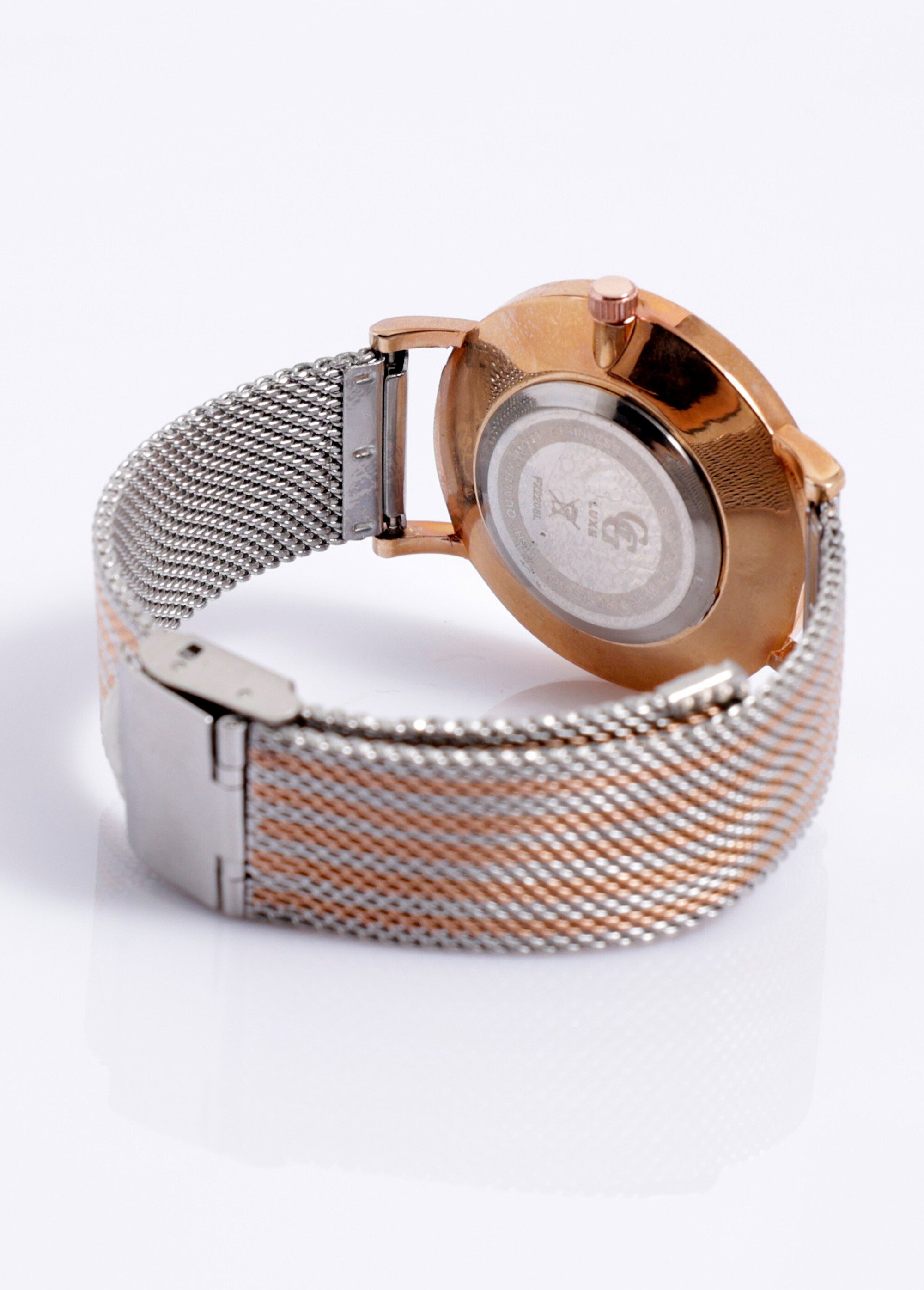 Montre avec bracelet maille milanaise bicolore
