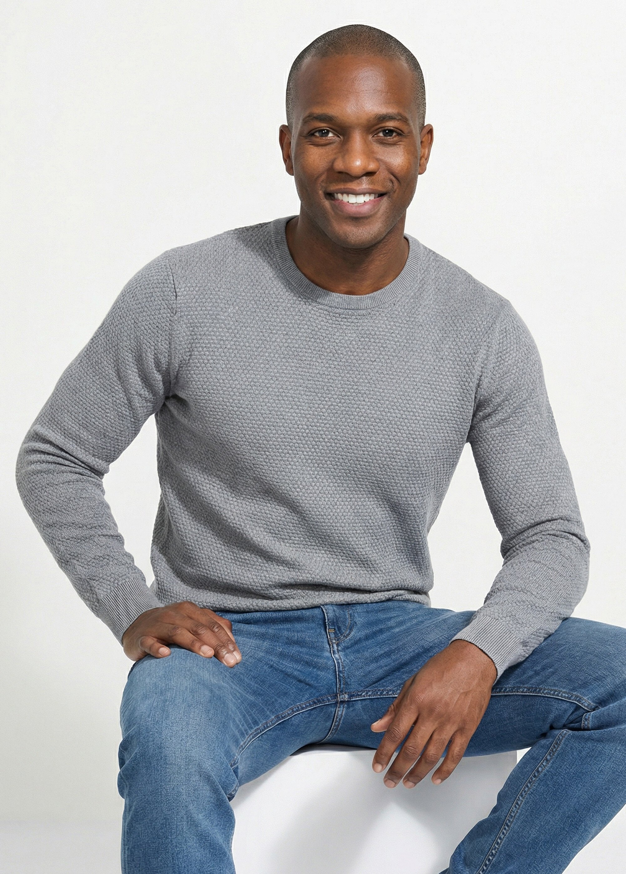 Pull maille fantaisie avec col rond