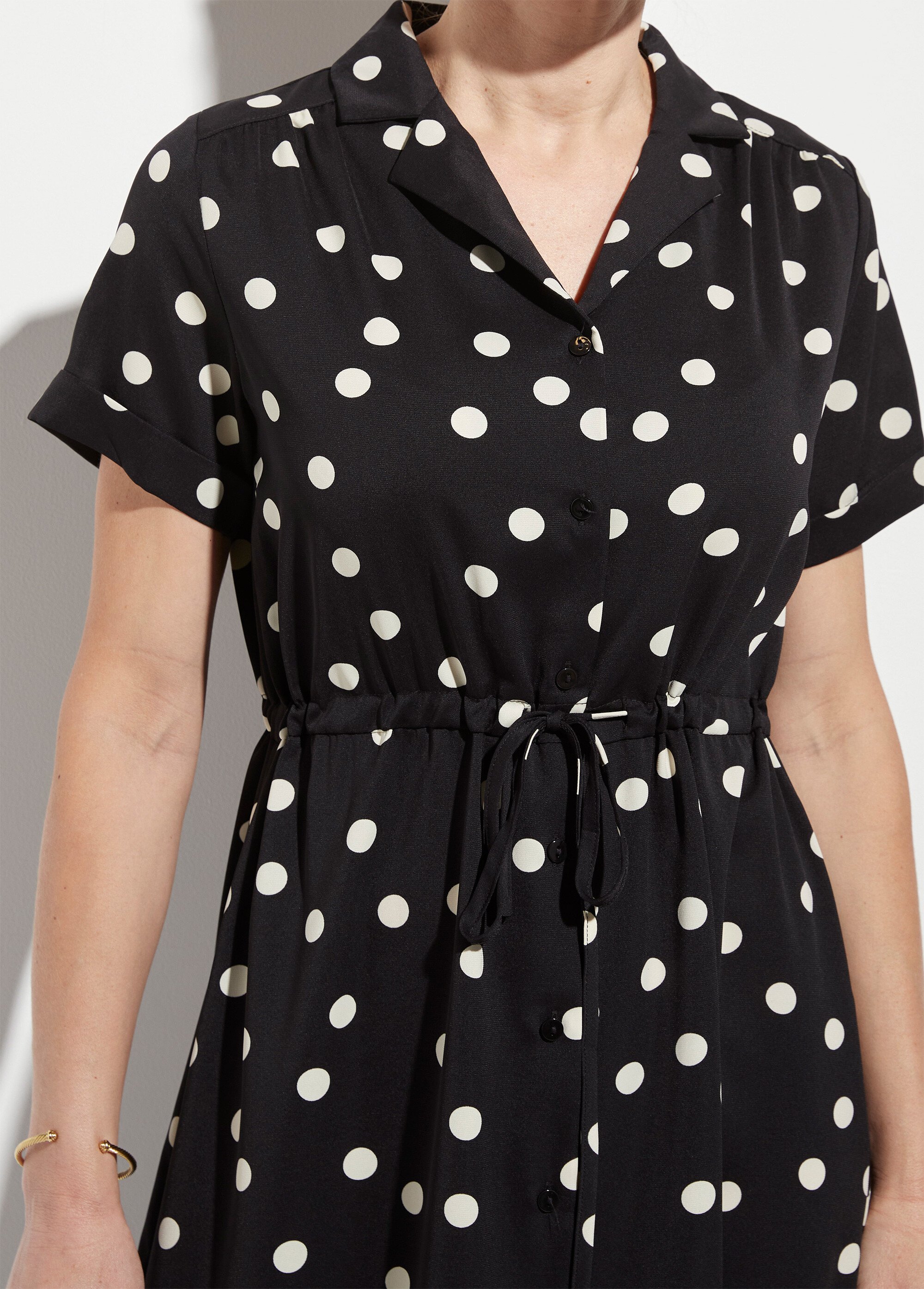 Robe chemisier à pois longue à ceinturer