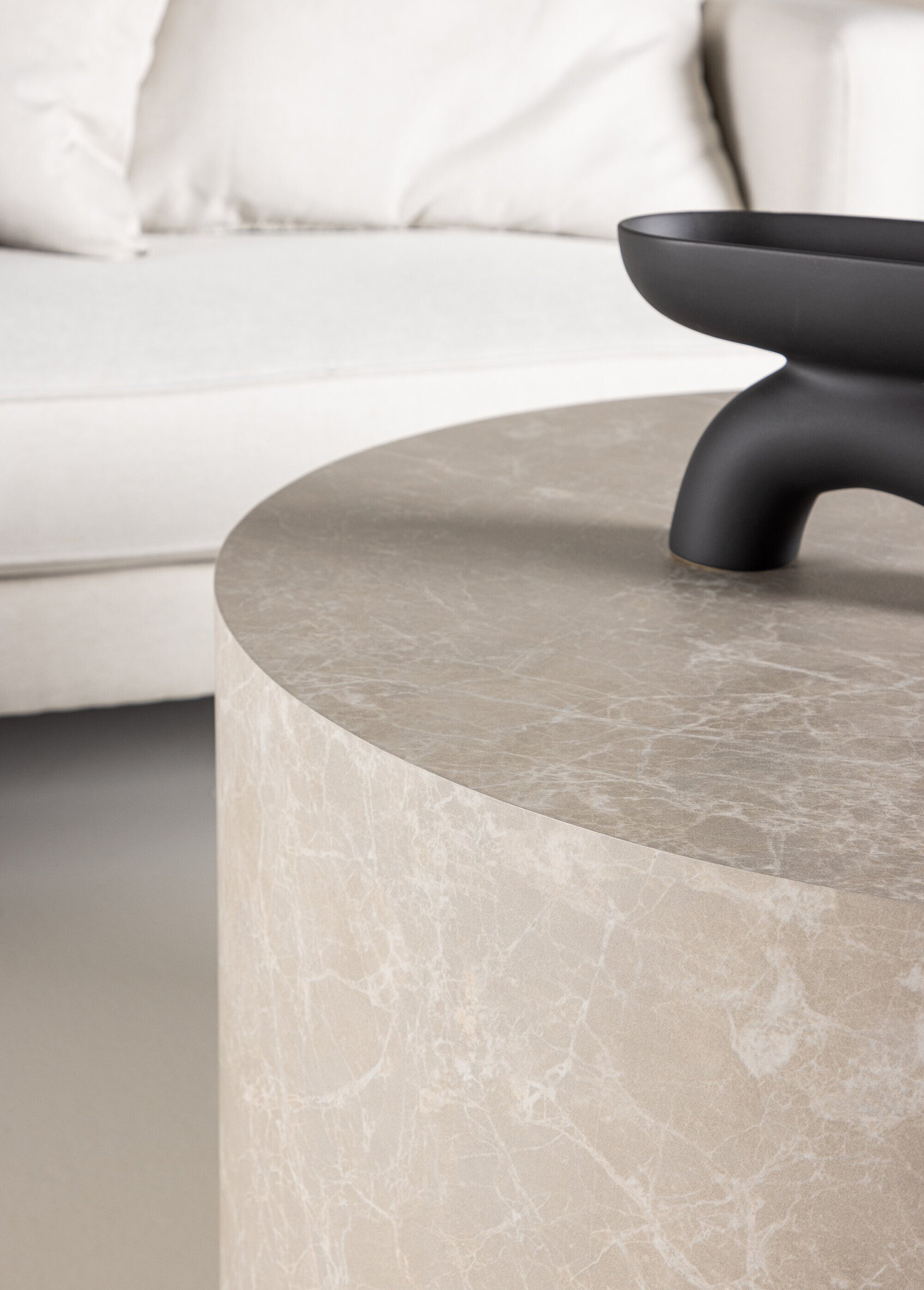 Table ronde design effet pierre BEIGE VEN-61196-102 DE2