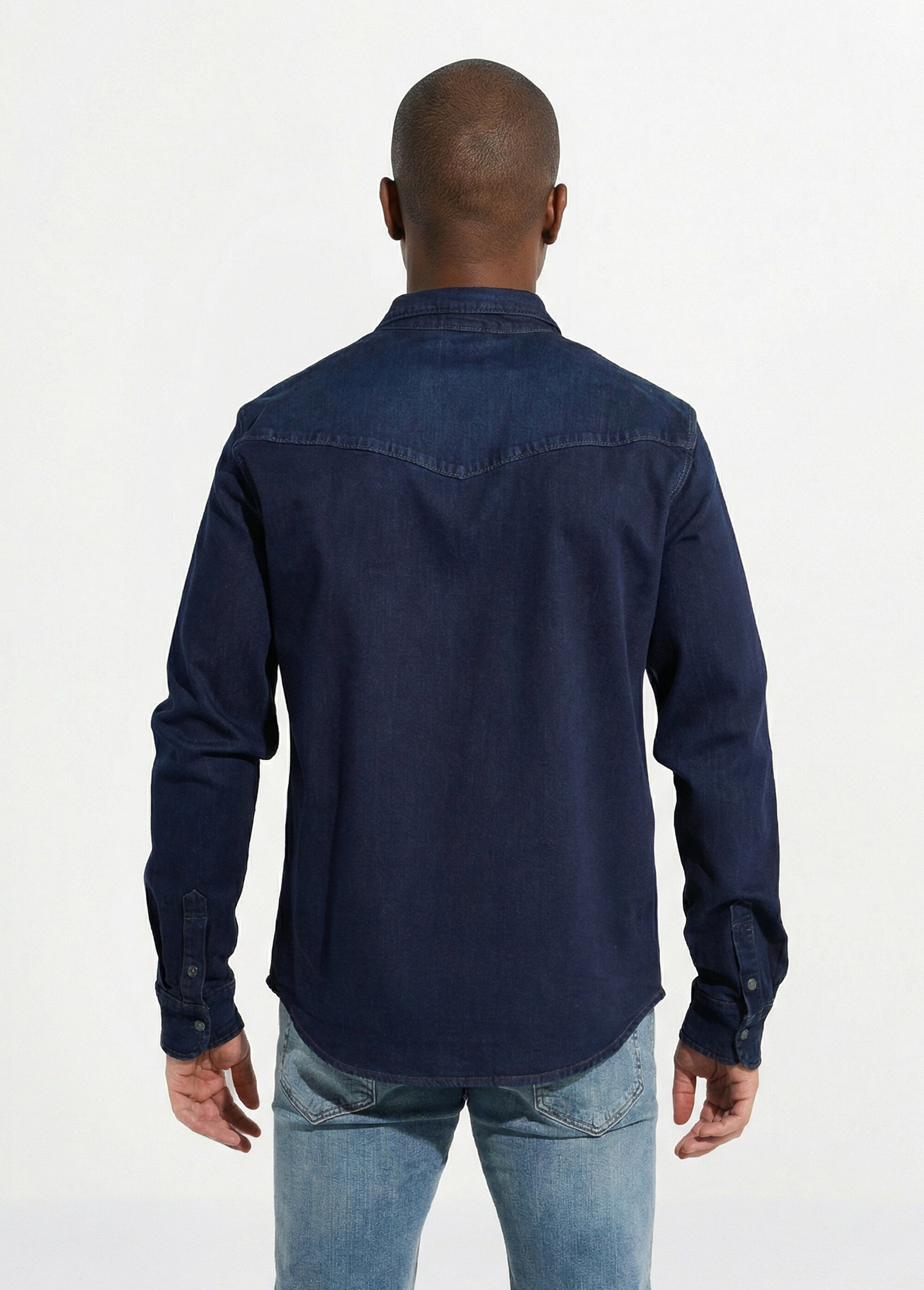 Chemise en jean brut, pressions métal