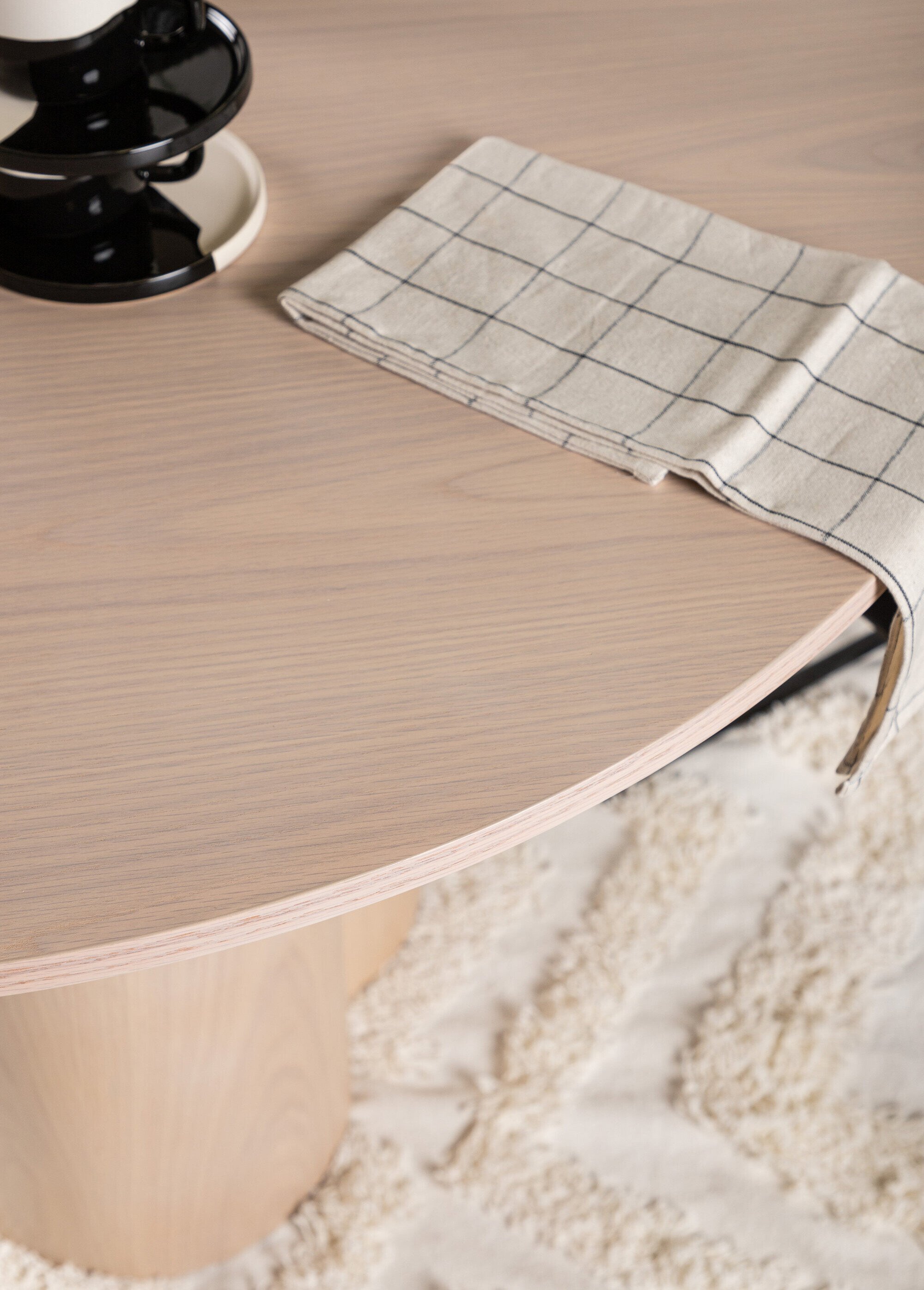 Table à manger bois clair pied fantaisie BLANCHI VEN-19996-420 DE4