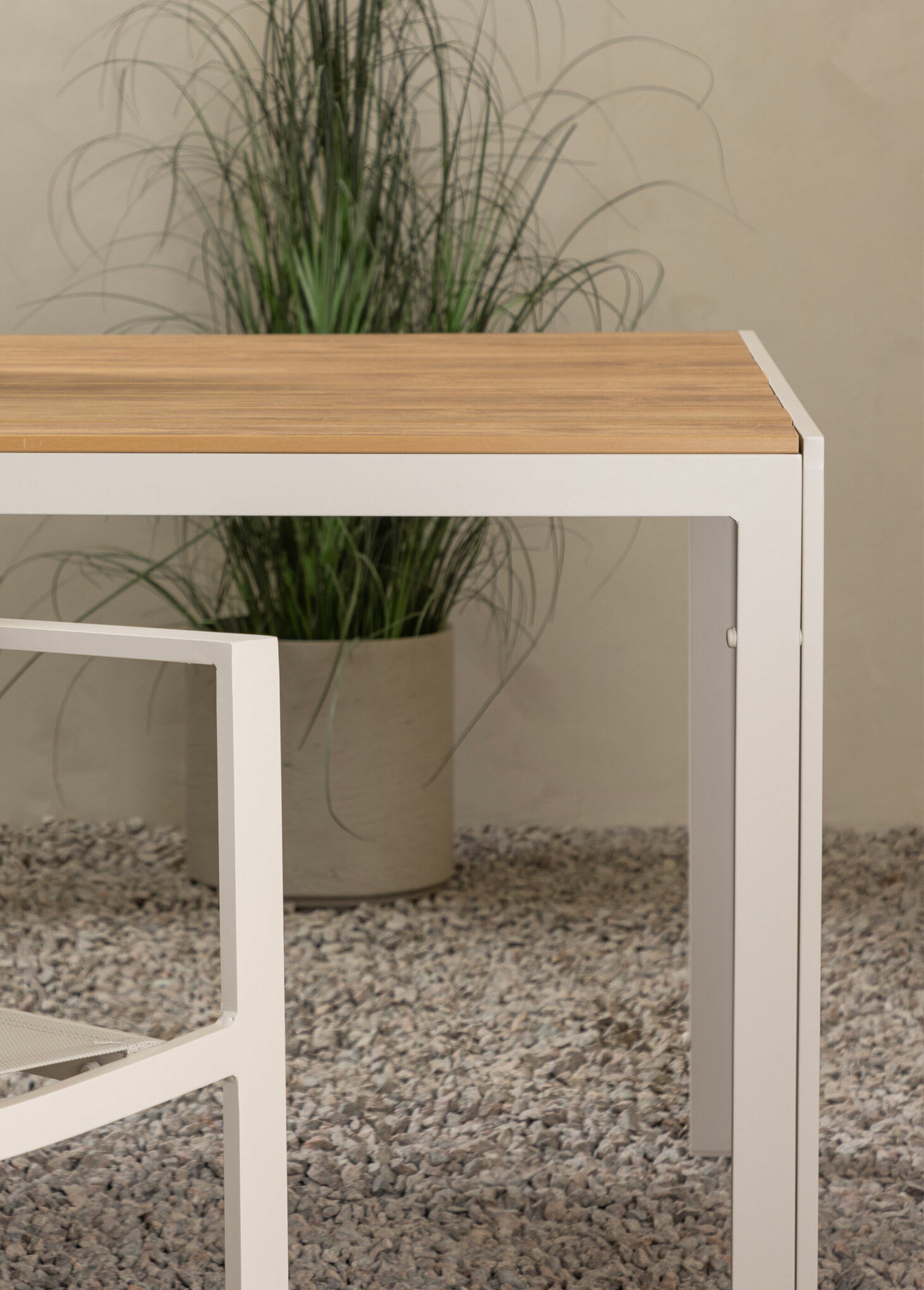 Table de jardin aluminium, dessus teck BEIGE VEN-4143-402 DE1