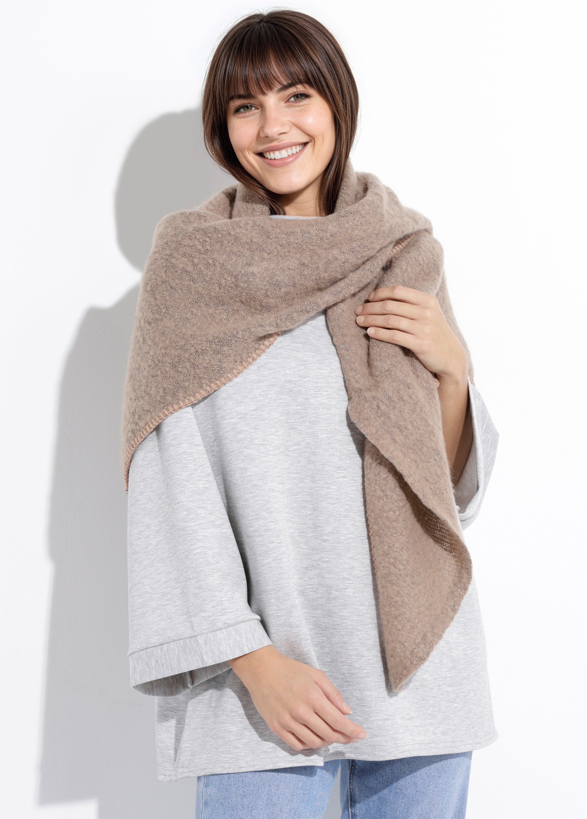 Echarpe triangle maille douce et chaude