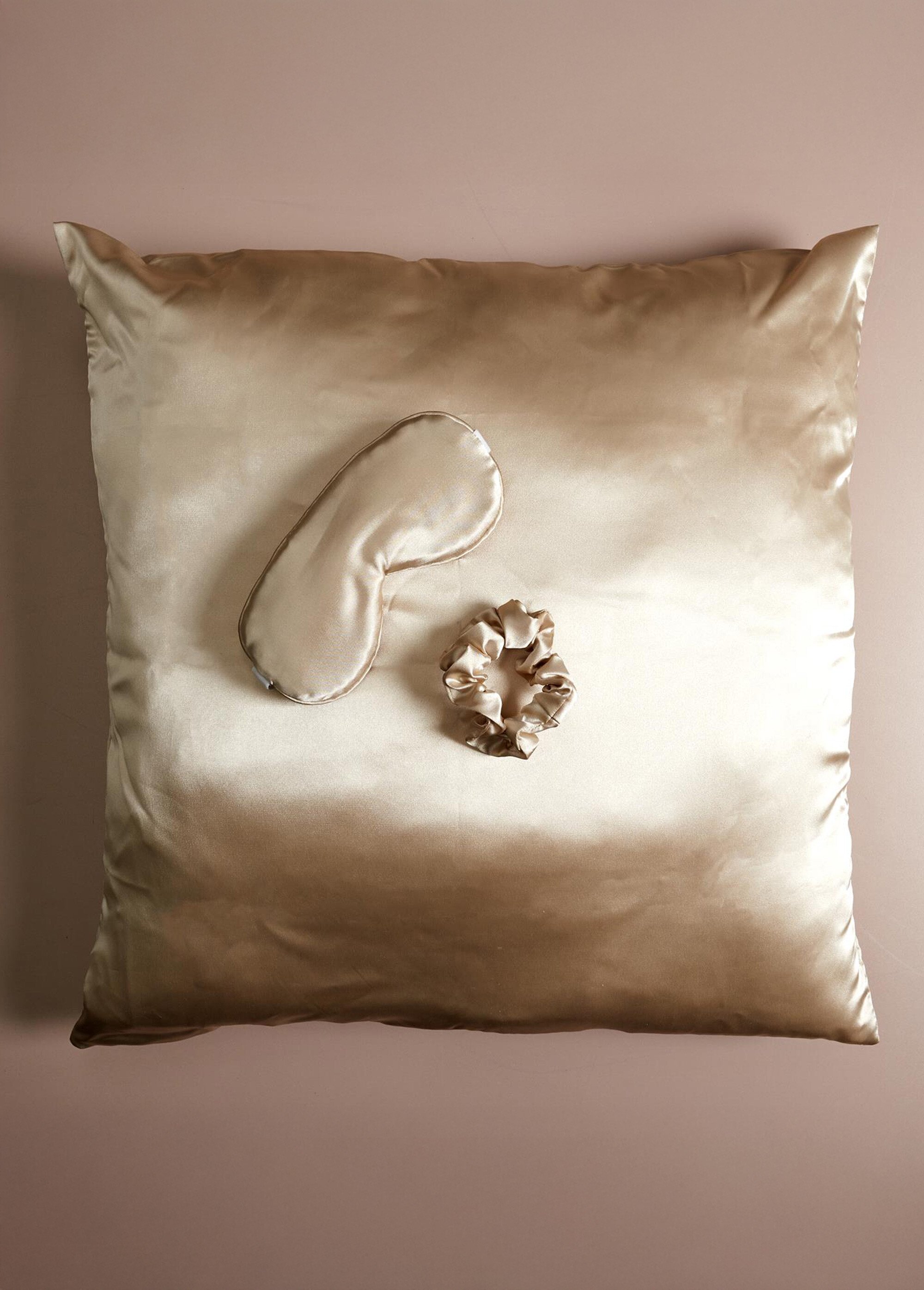 Coffret nuit 3 accessoires en satin Beige CMP-SC29561 SI1