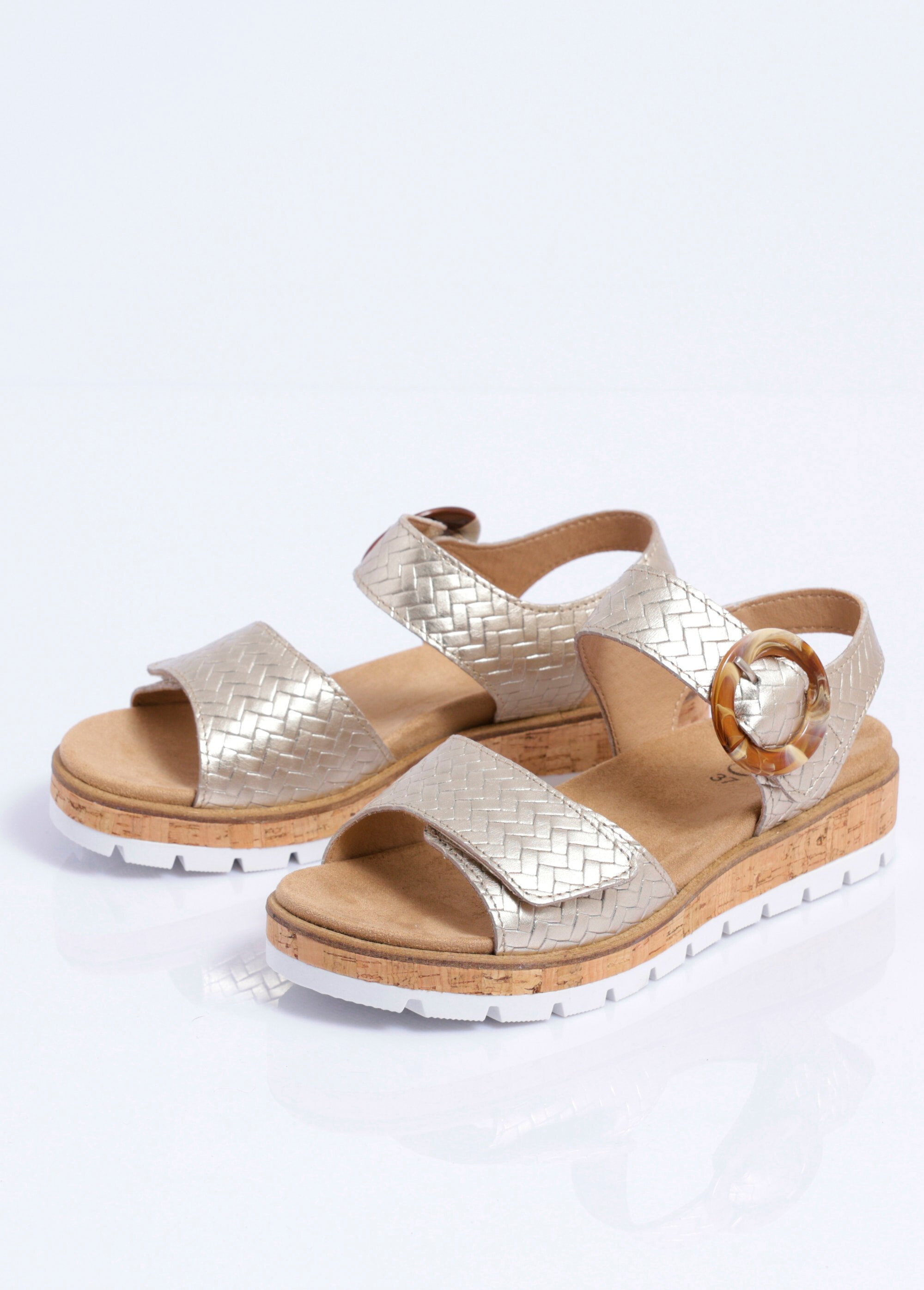 Sandales compensées cuir effet tressé ouverture totale Femme Doré OMISSY DE1